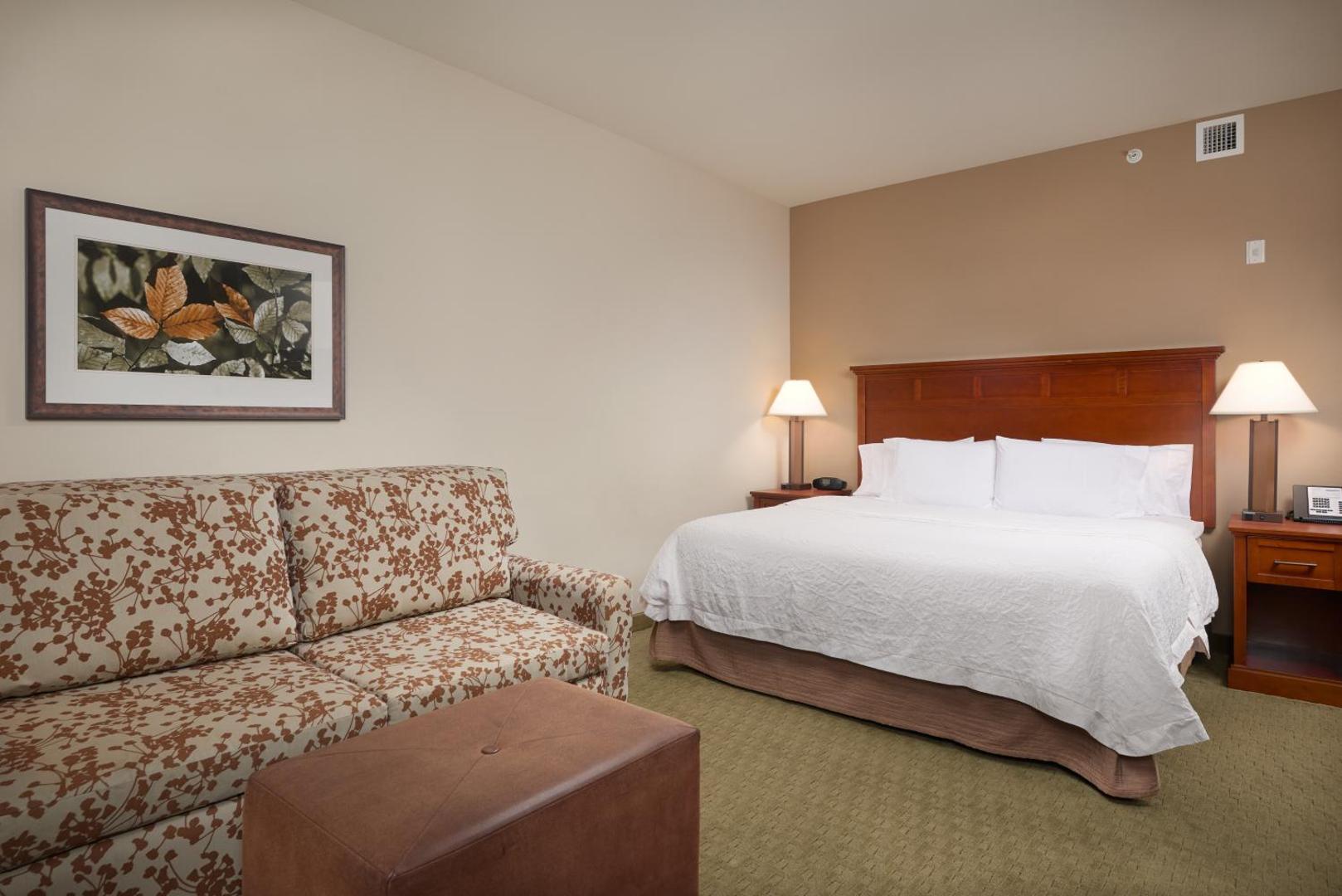Hampton Inn & Suites Salem Hampton Inn & Suites Salem