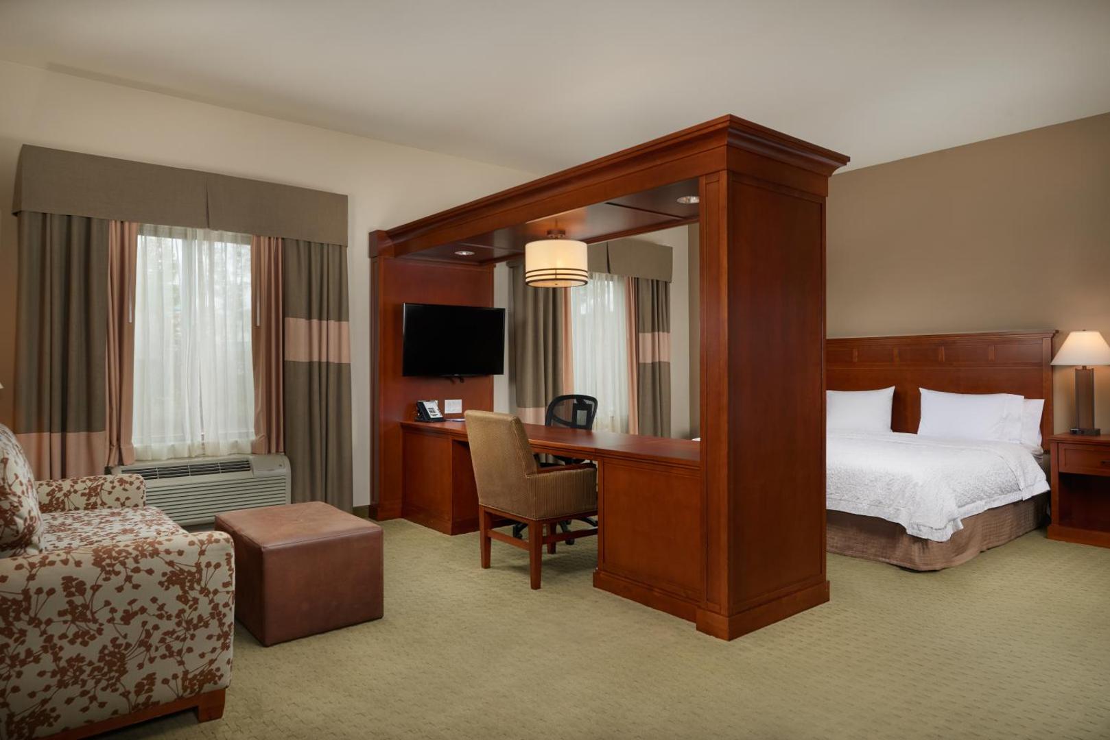 Hampton Inn & Suites Salem Hampton Inn & Suites Salem