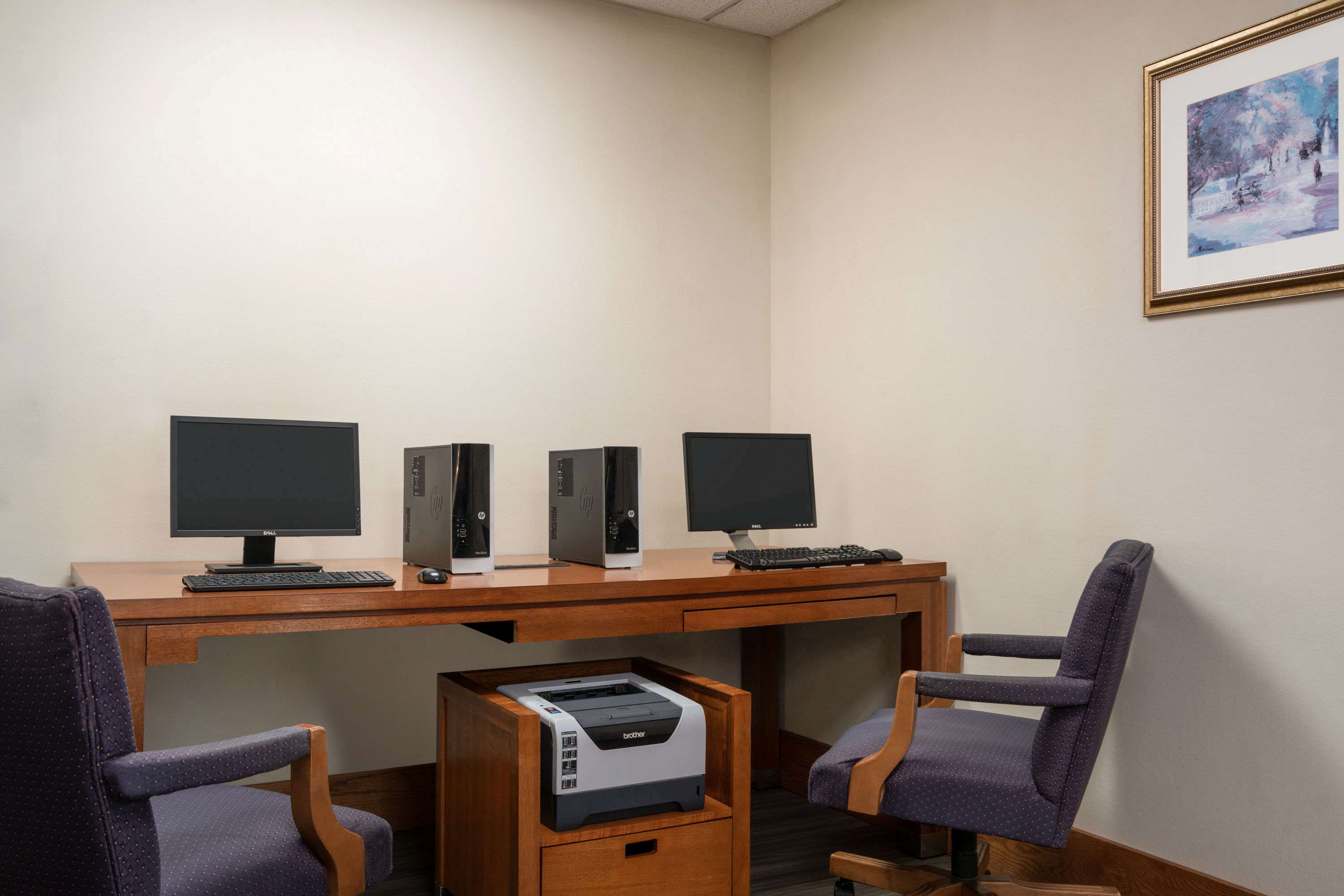 Days Hotel by Wyndham Allentown Airport / Lehigh Valley