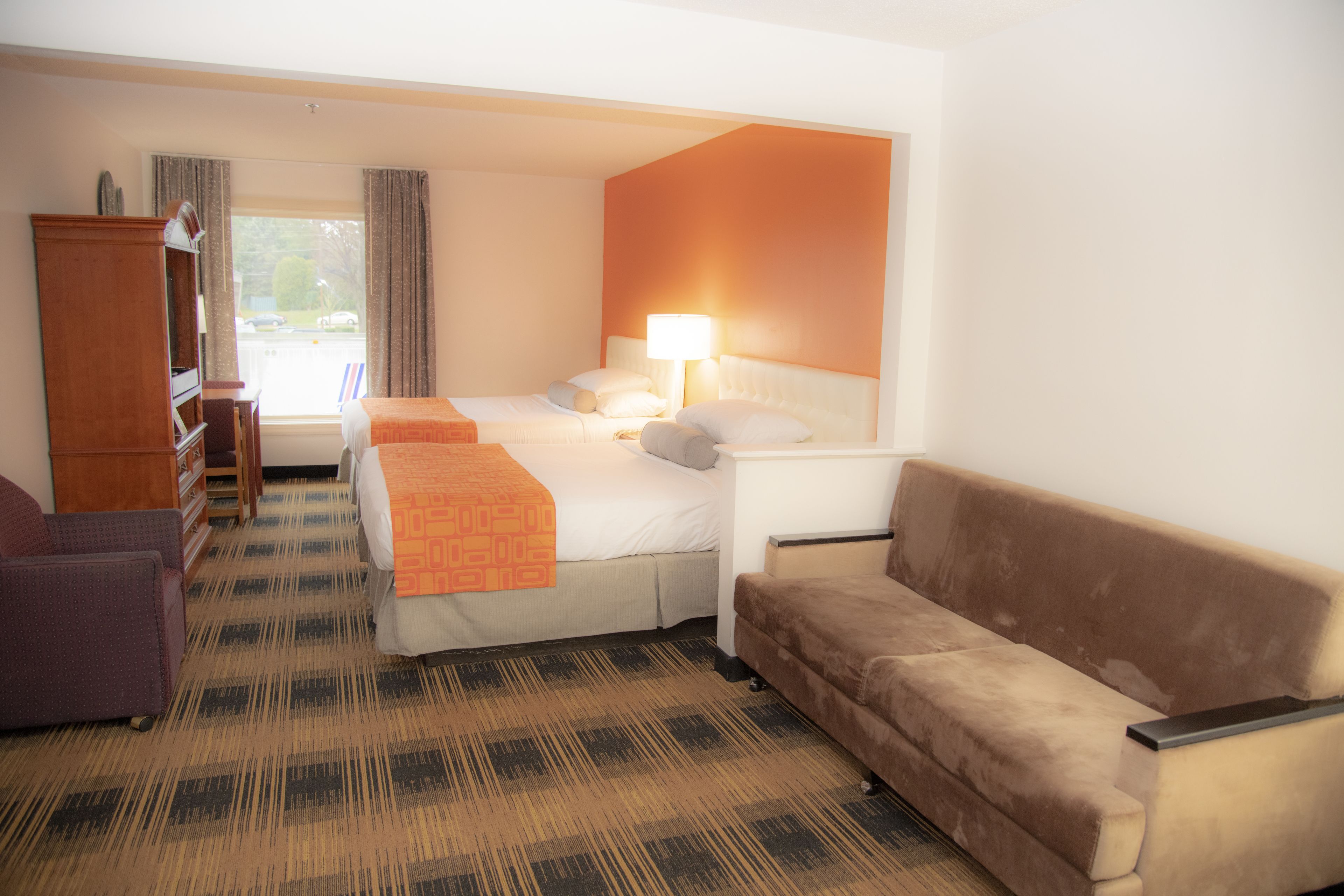 Howard Johnson by Wyndham Allentown/Dorney Hotel & Suites Howard Johnson by Wyndham Allentown/Dorney Hotel & Suites
