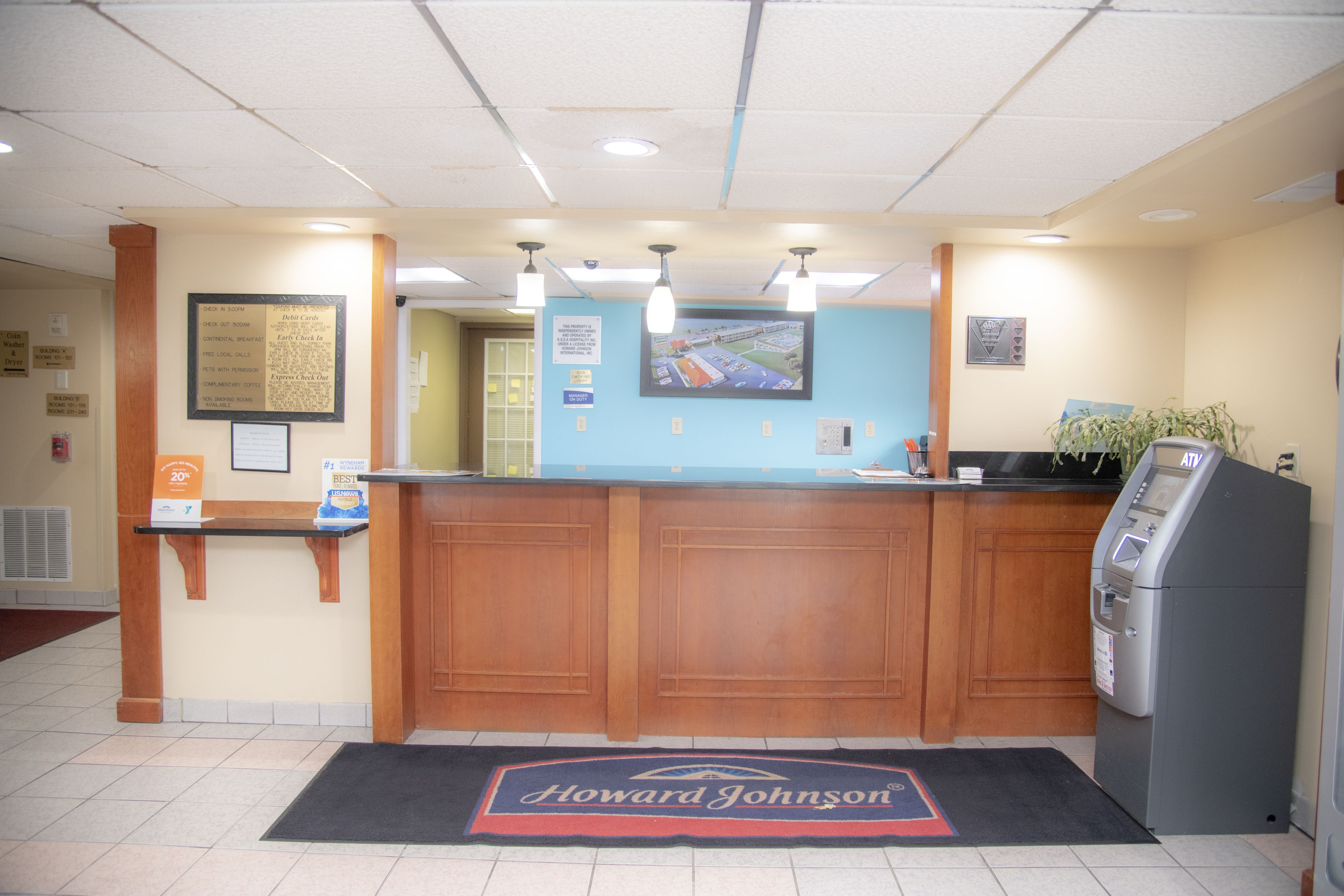 Howard Johnson by Wyndham Allentown/Dorney Hotel & Suites Howard Johnson by Wyndham Allentown/Dorney Hotel & Suites