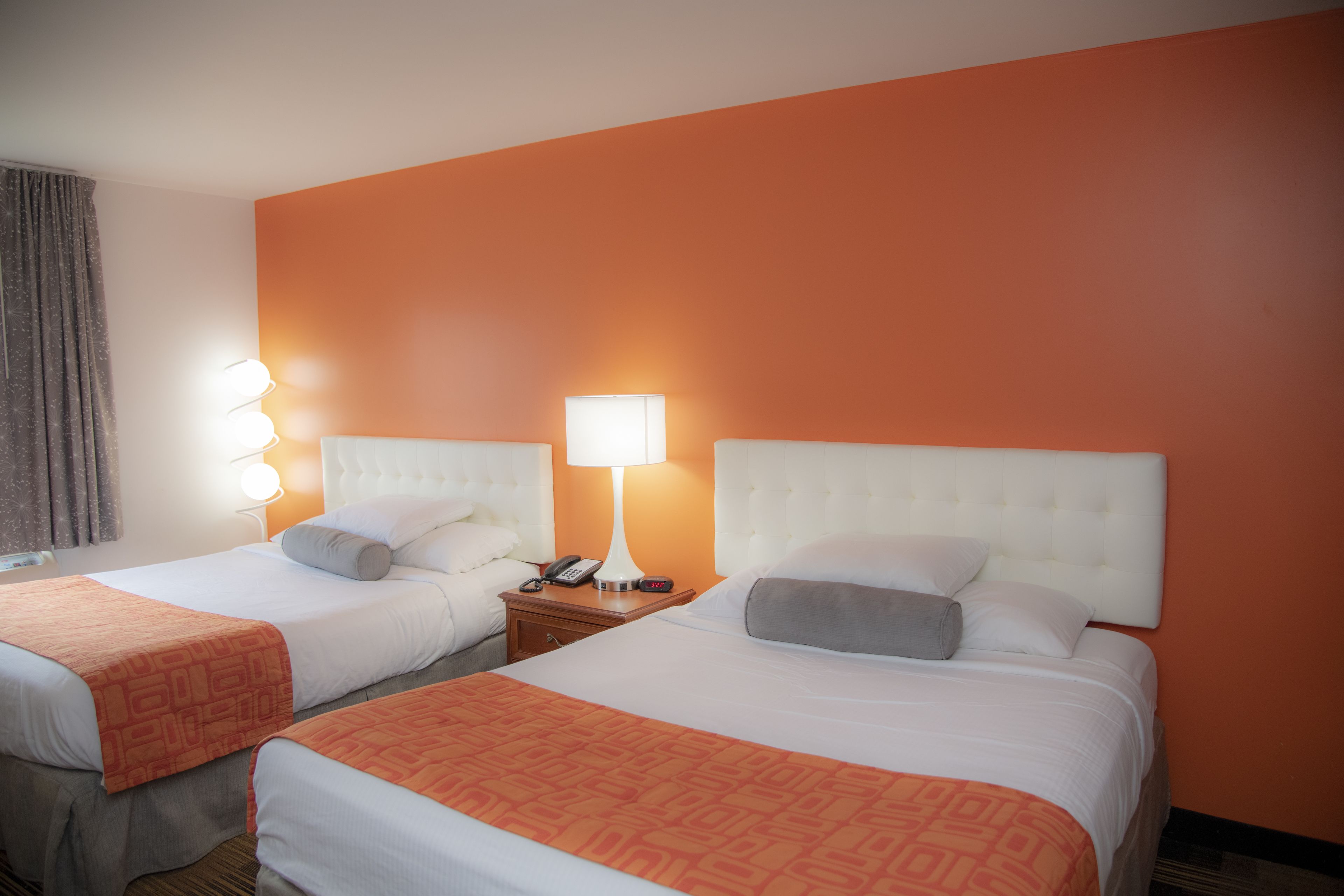 Howard Johnson by Wyndham Allentown/Dorney Hotel & Suites Howard Johnson by Wyndham Allentown/Dorney Hotel & Suites