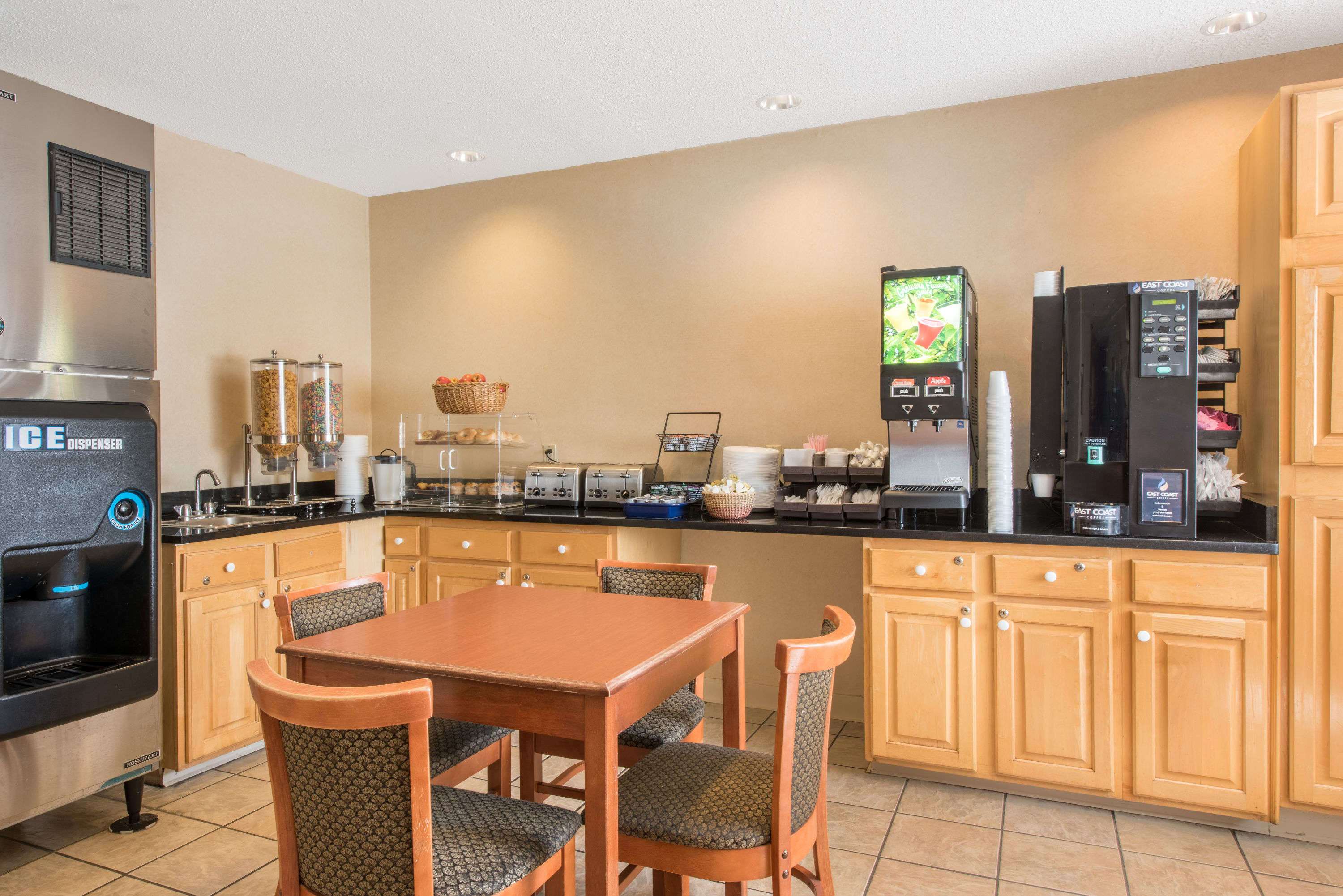 Knights Inn & Suites Allentown Knights Inn & Suites Allentown