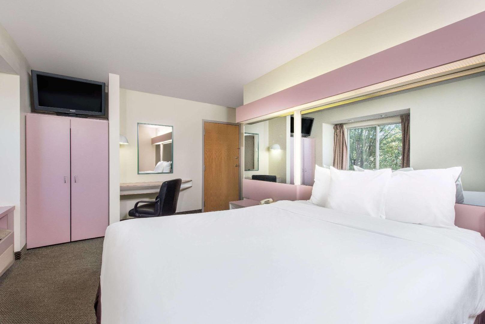 Knights Inn & Suites Allentown Knights Inn & Suites Allentown