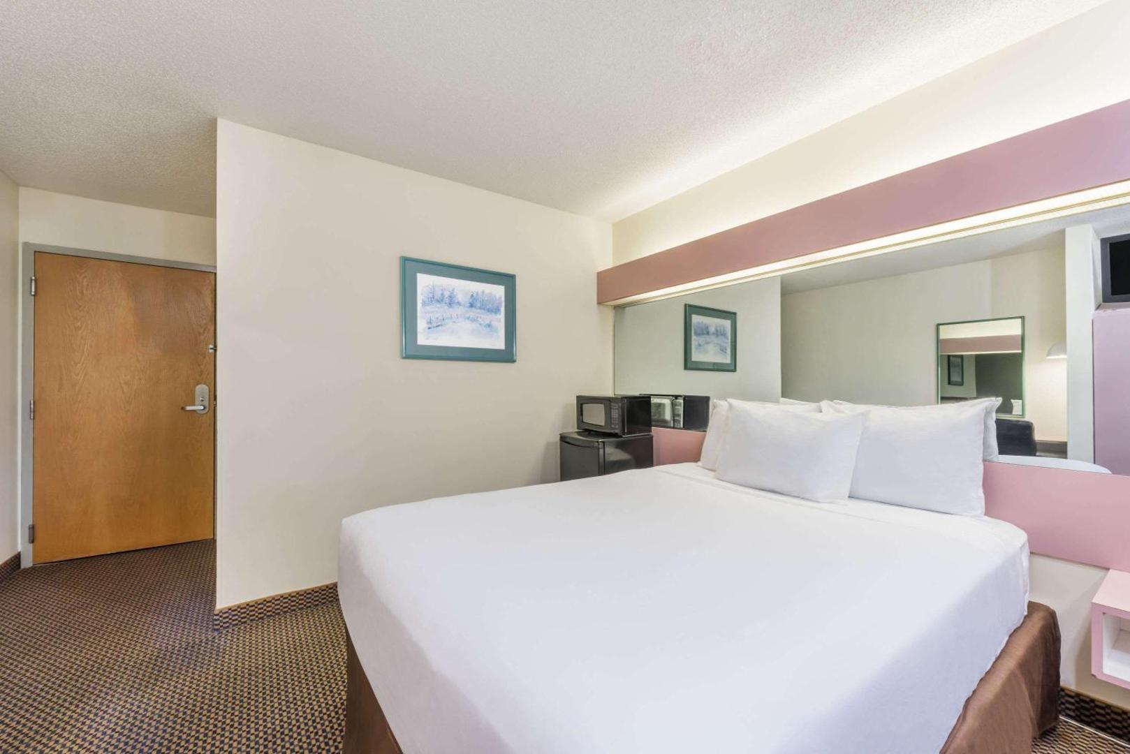 Knights Inn & Suites Allentown Knights Inn & Suites Allentown