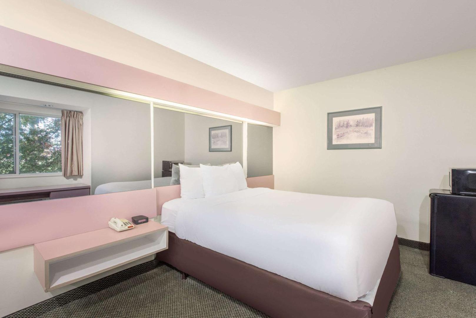 Knights Inn & Suites Allentown Knights Inn & Suites Allentown