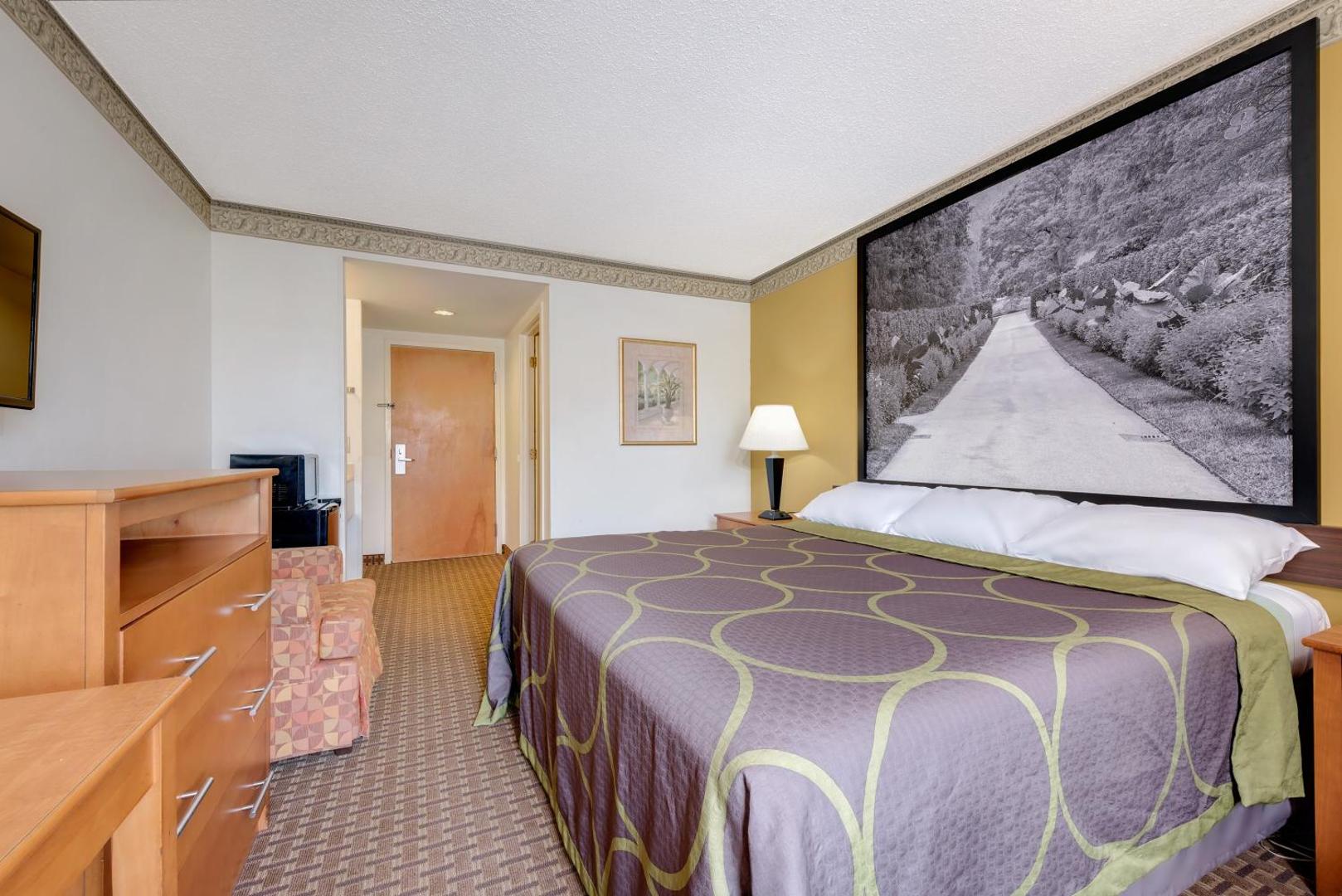 Super 8 by Wyndham Allentown Super 8 by Wyndham Allentown