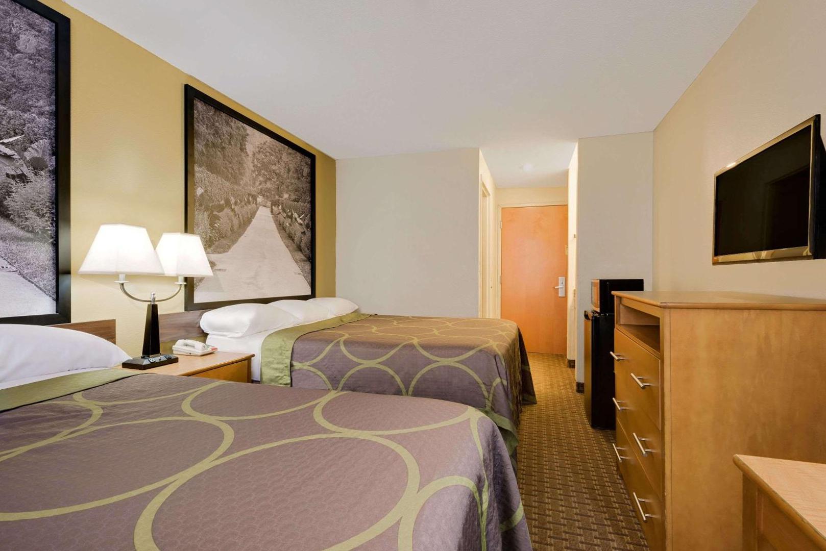 Super 8 by Wyndham Allentown Super 8 by Wyndham Allentown