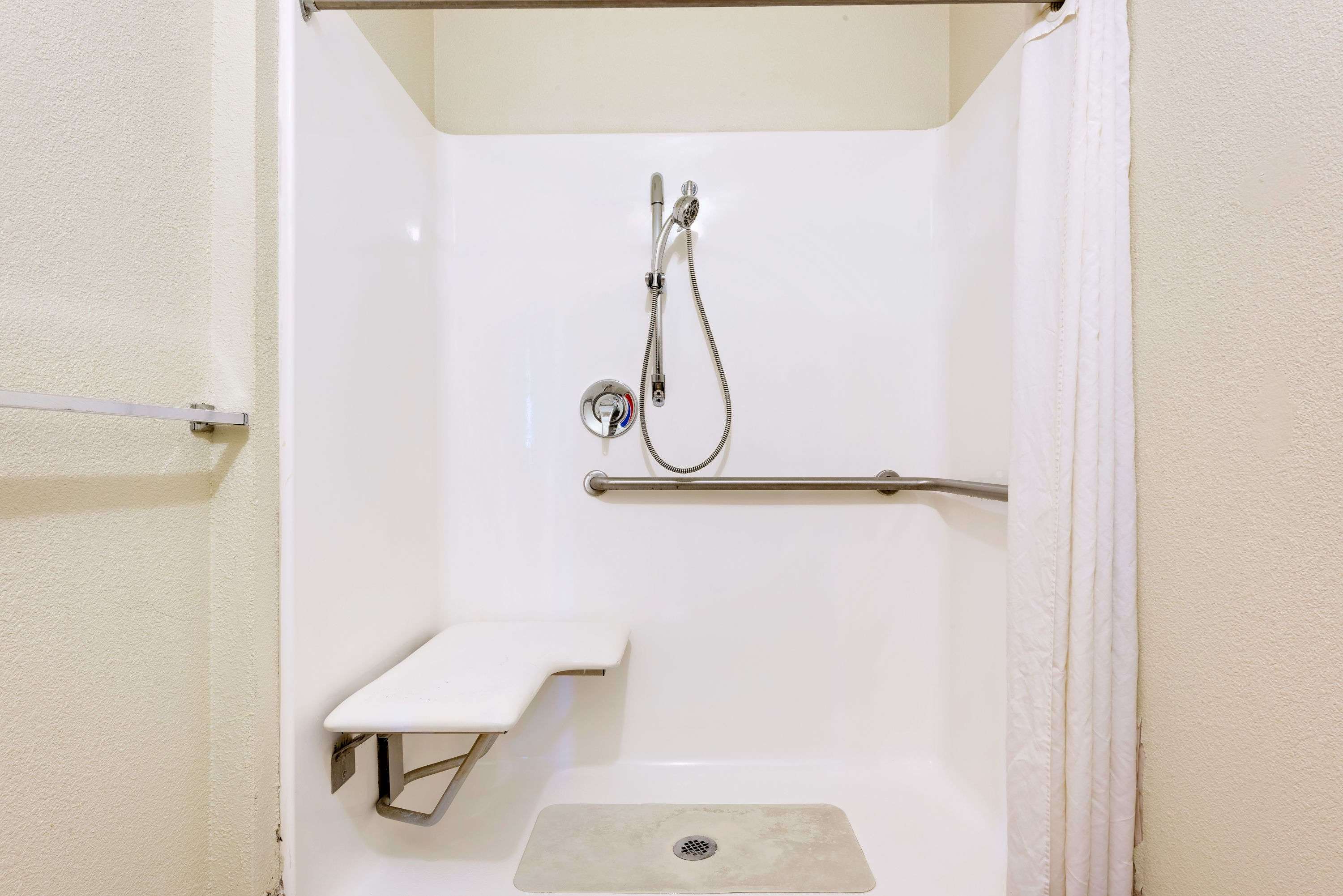 Super 8 by Wyndham Allentown Super 8 by Wyndham Allentown