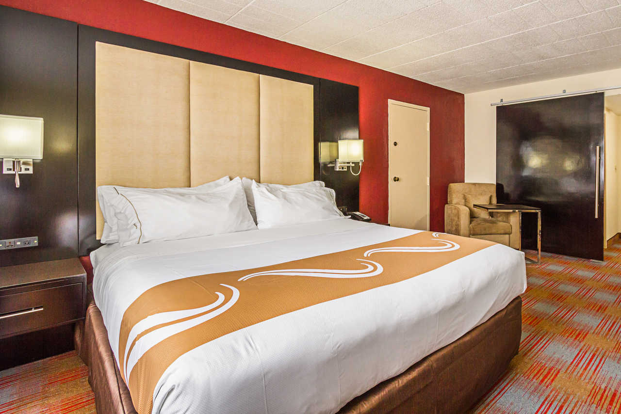 Quality Inn & Suites Quality Inn & Suites