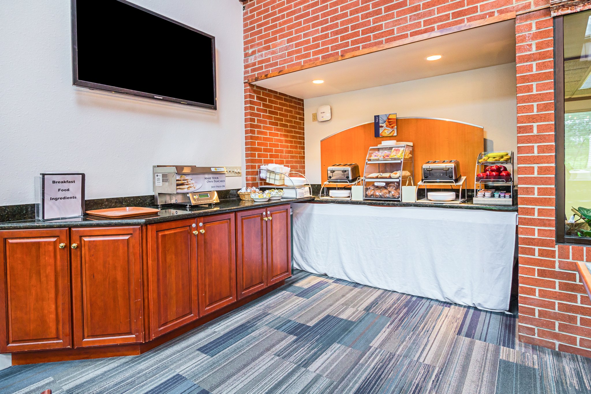 Quality Inn & Suites Quality Inn & Suites