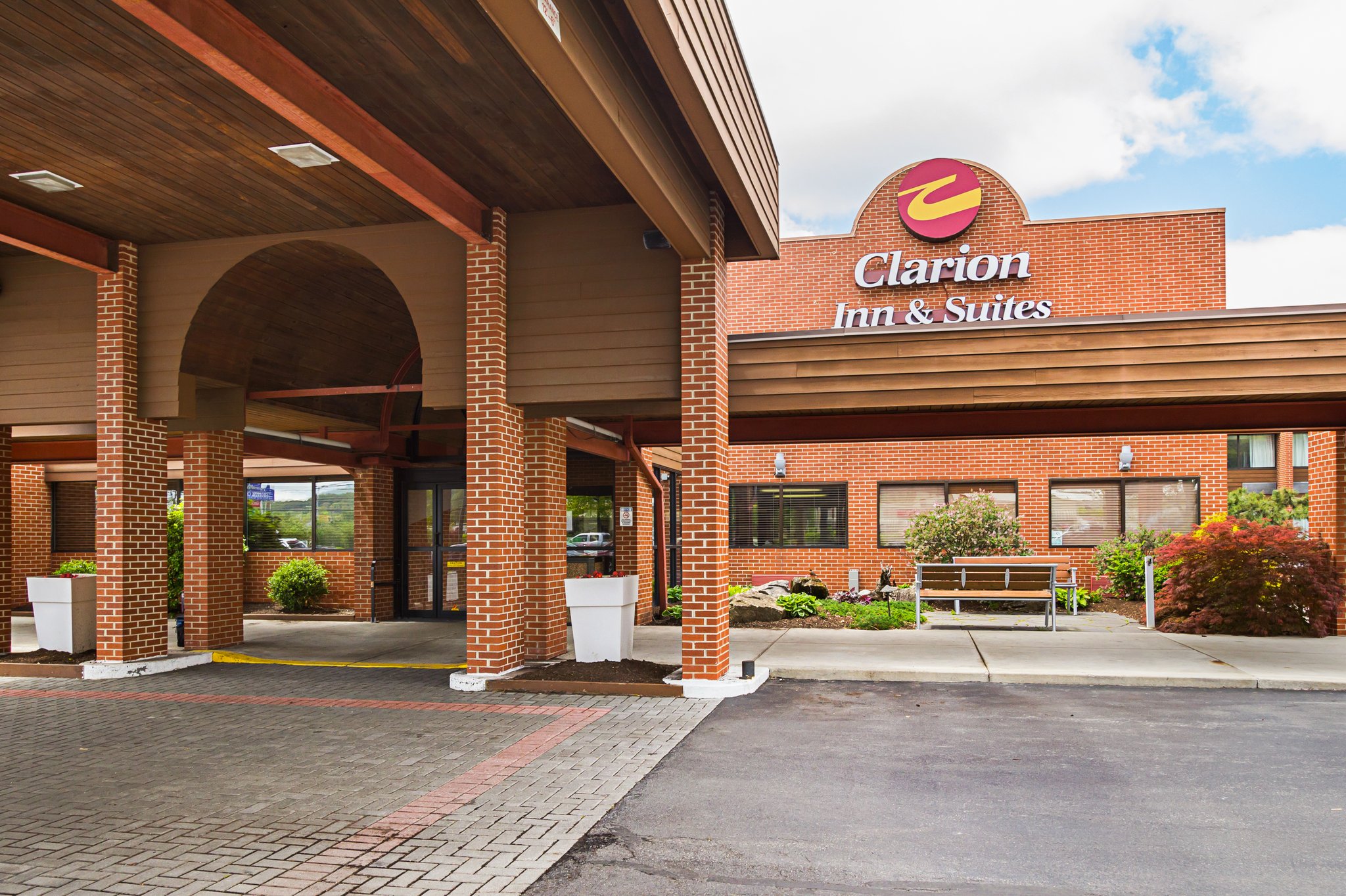 Quality Inn & Suites Quality Inn & Suites