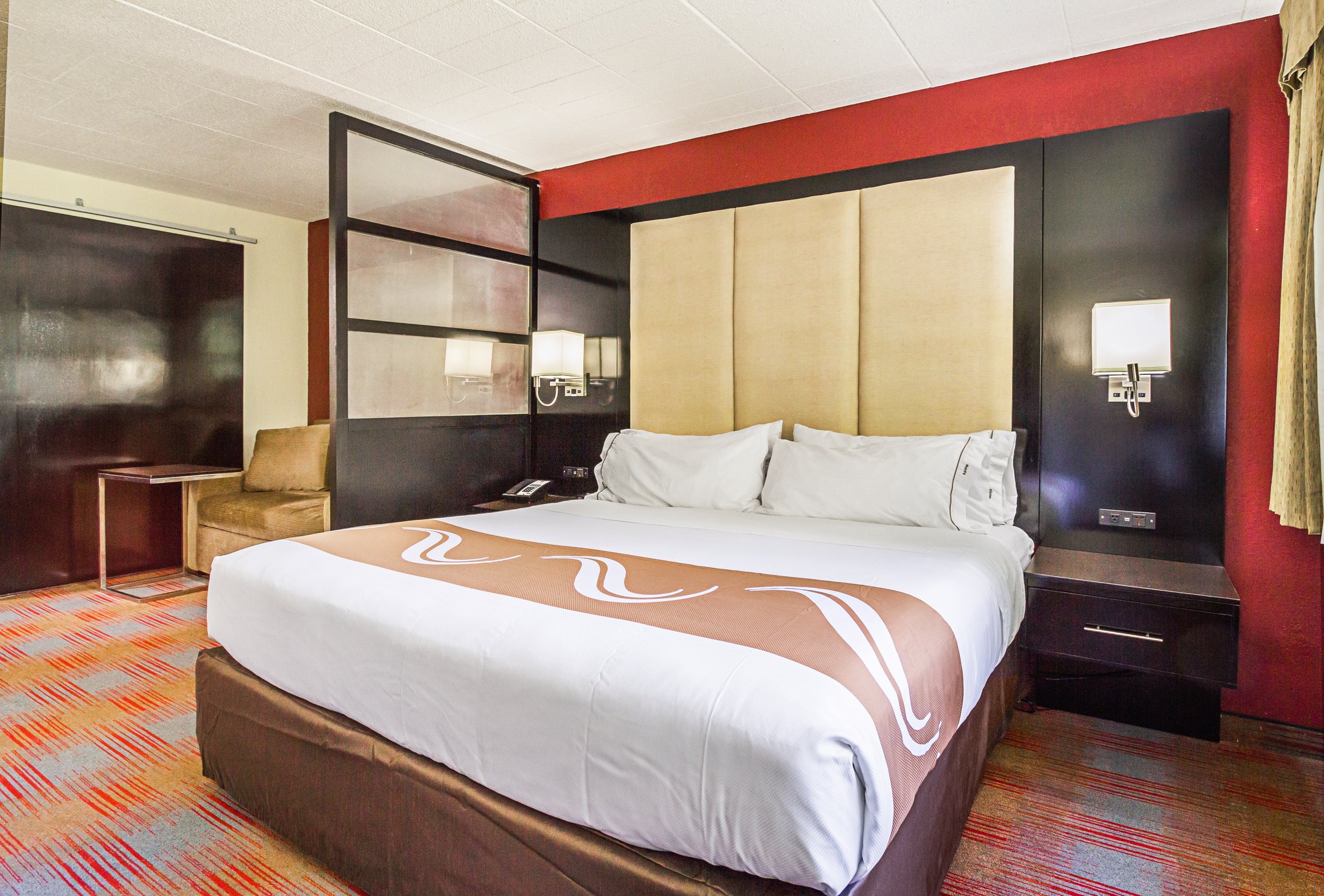 Quality Inn & Suites Quality Inn & Suites