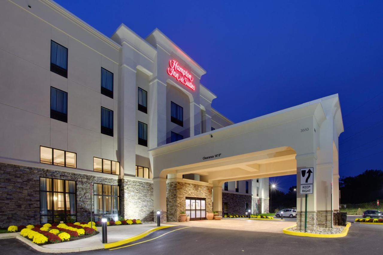 Hampton Inn & Suites Philadelphia/Bensalem Hampton Inn & Suites Philadelphia/Bensalem