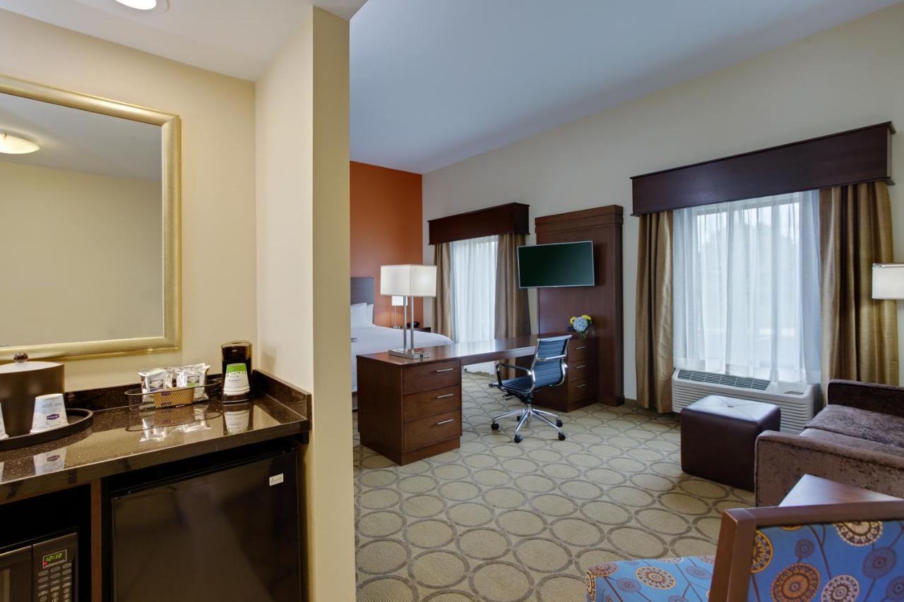 Hampton Inn & Suites Philadelphia/Bensalem Hampton Inn & Suites Philadelphia/Bensalem