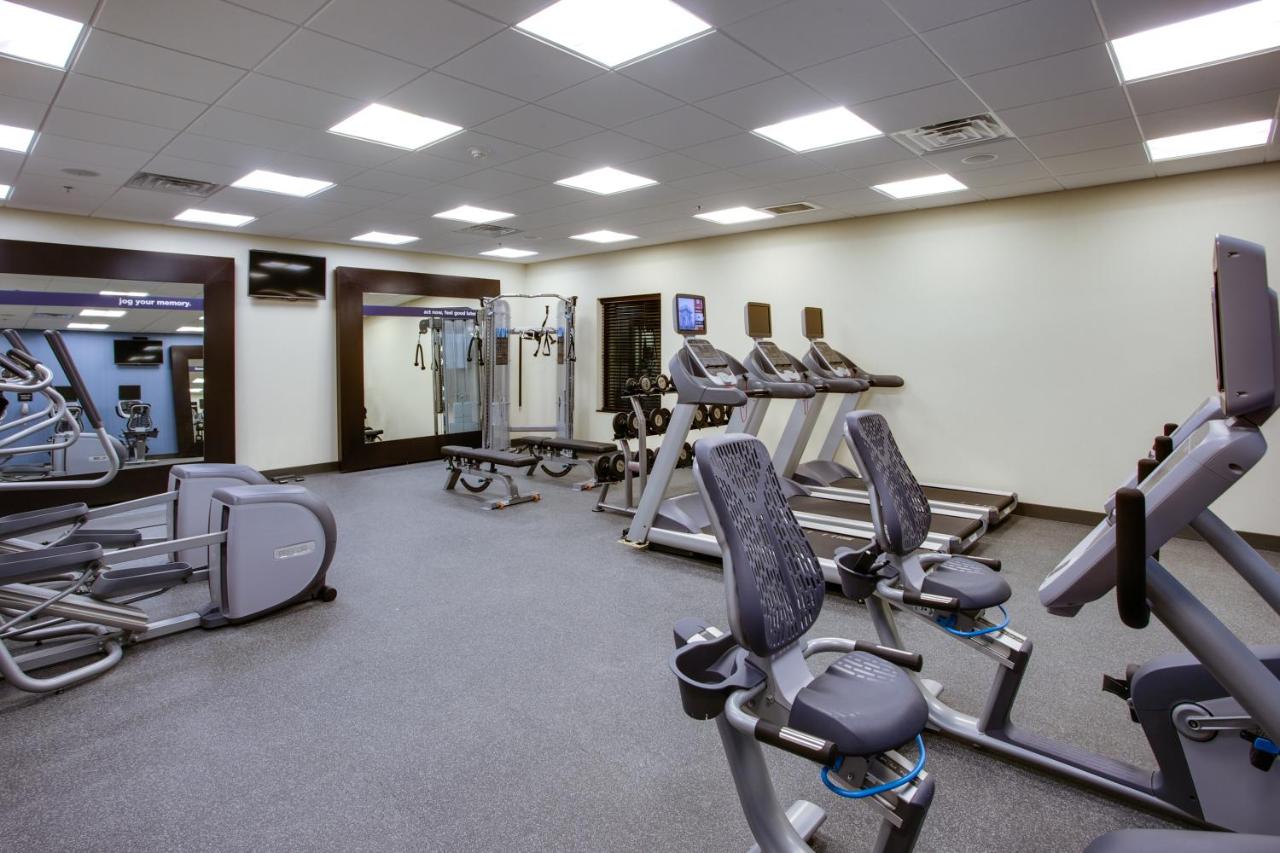 Hampton Inn & Suites Philadelphia/Bensalem Hampton Inn & Suites Philadelphia/Bensalem
