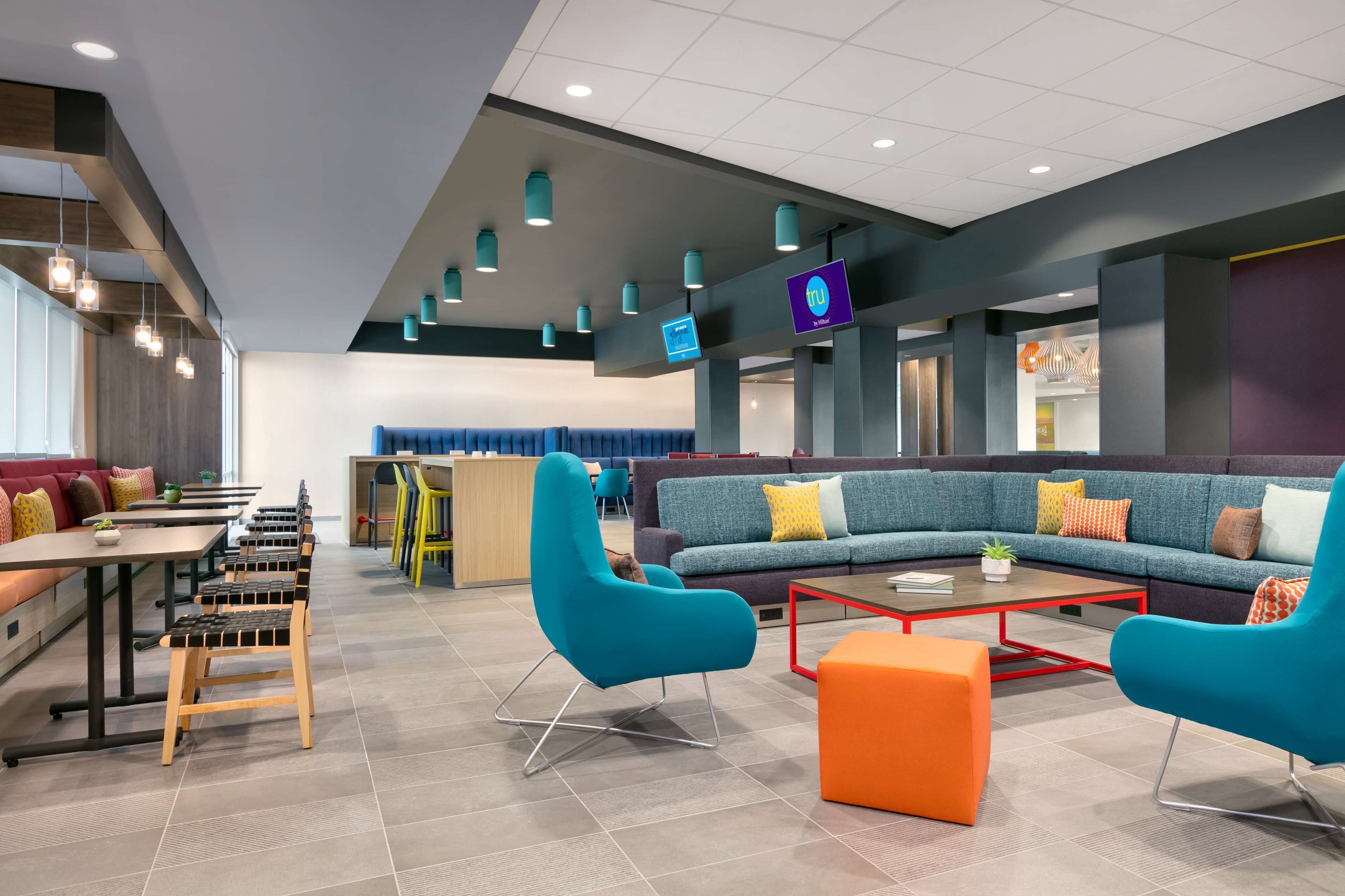 Tru by Hilton Easton