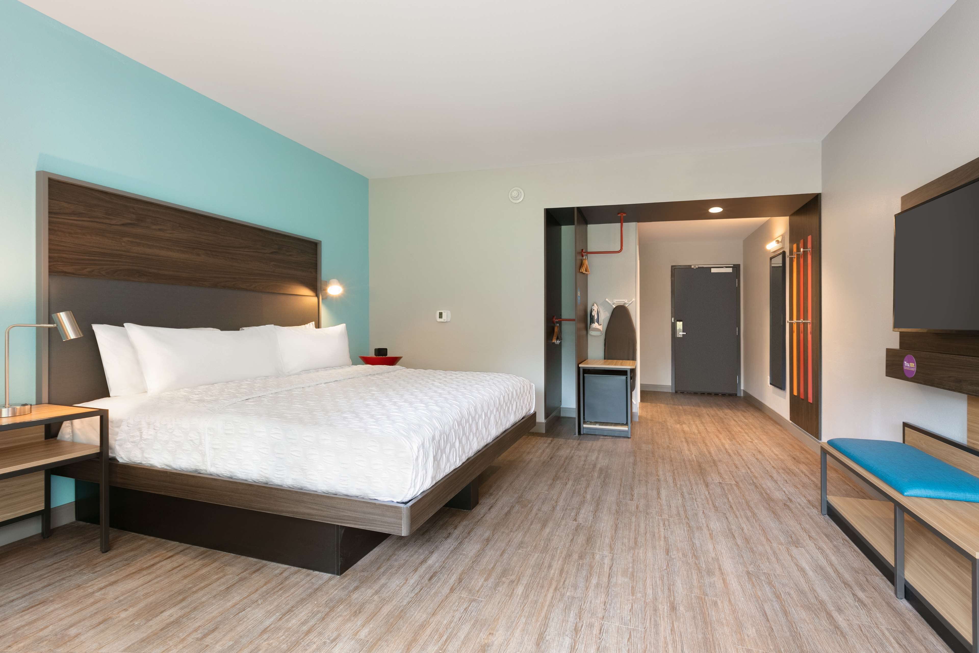 Tru by Hilton Easton