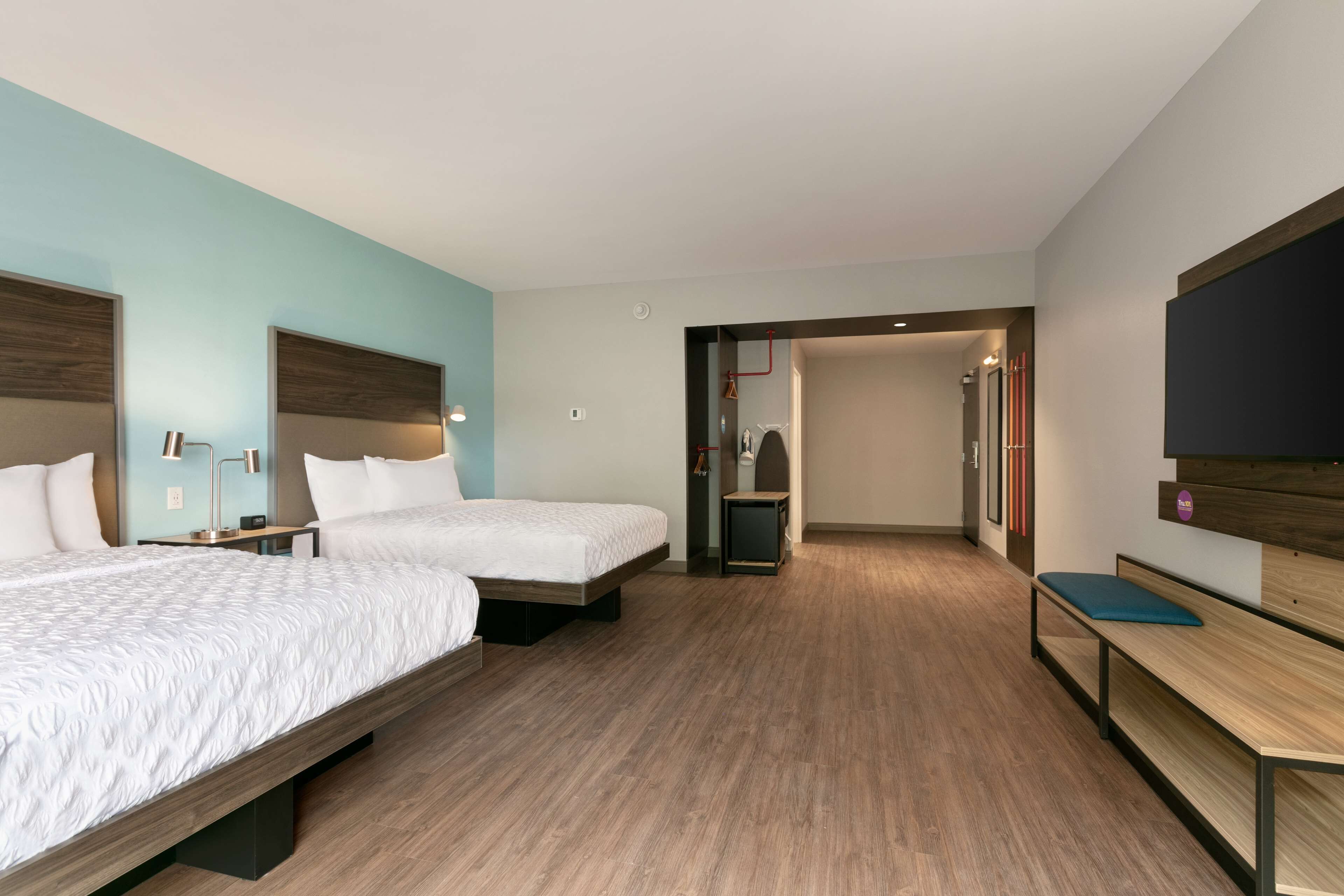 Tru by Hilton Easton