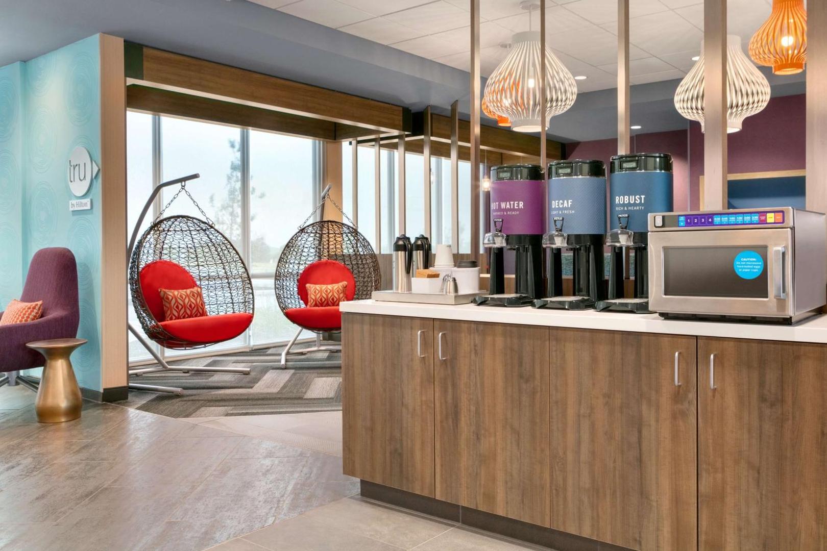 Tru by Hilton Easton