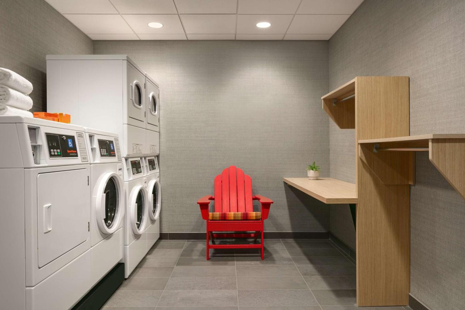 Tru by Hilton Easton