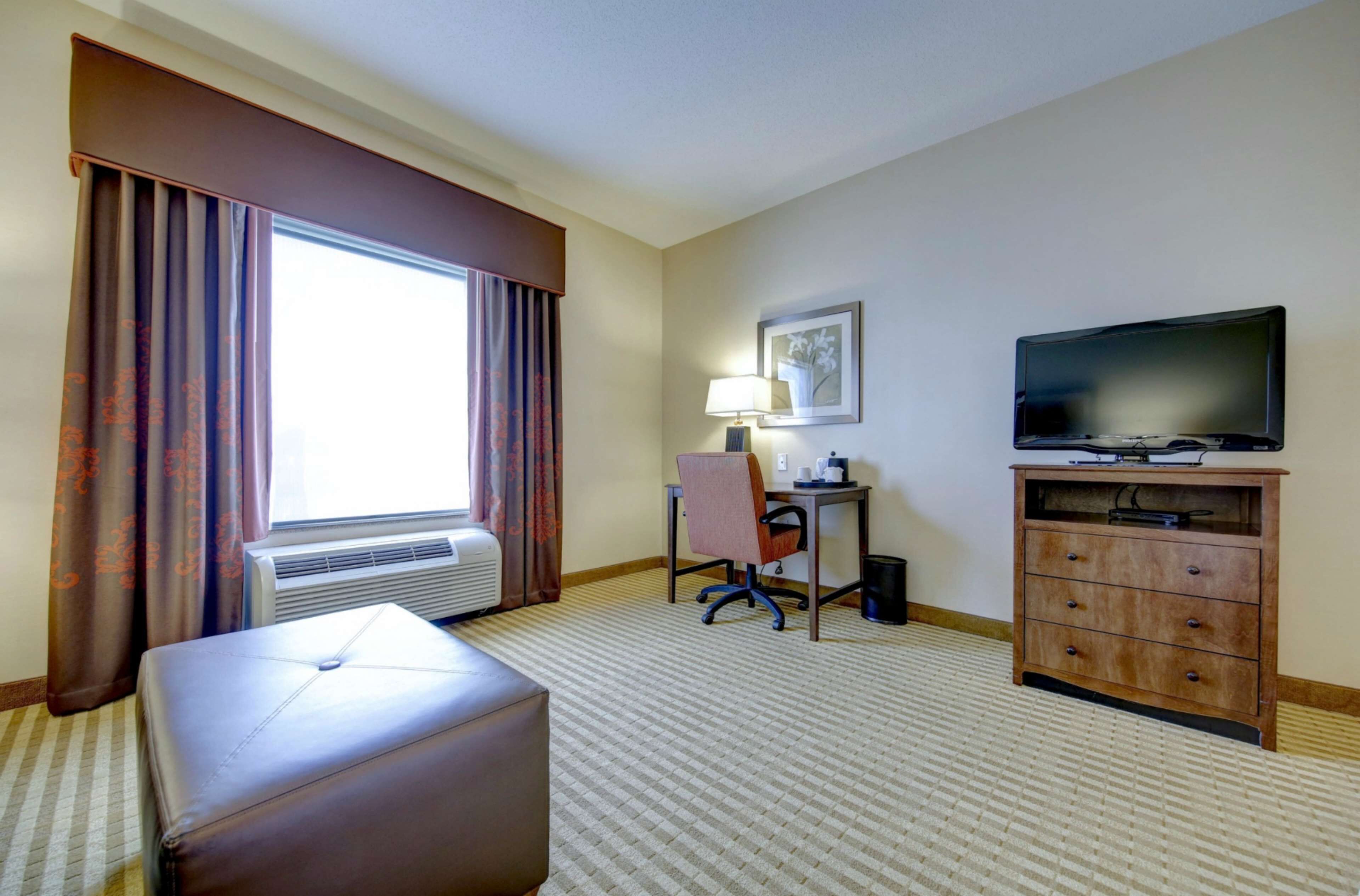 Hampton Inn & Suites Harrisburg/North Hampton Inn & Suites Harrisburg/North