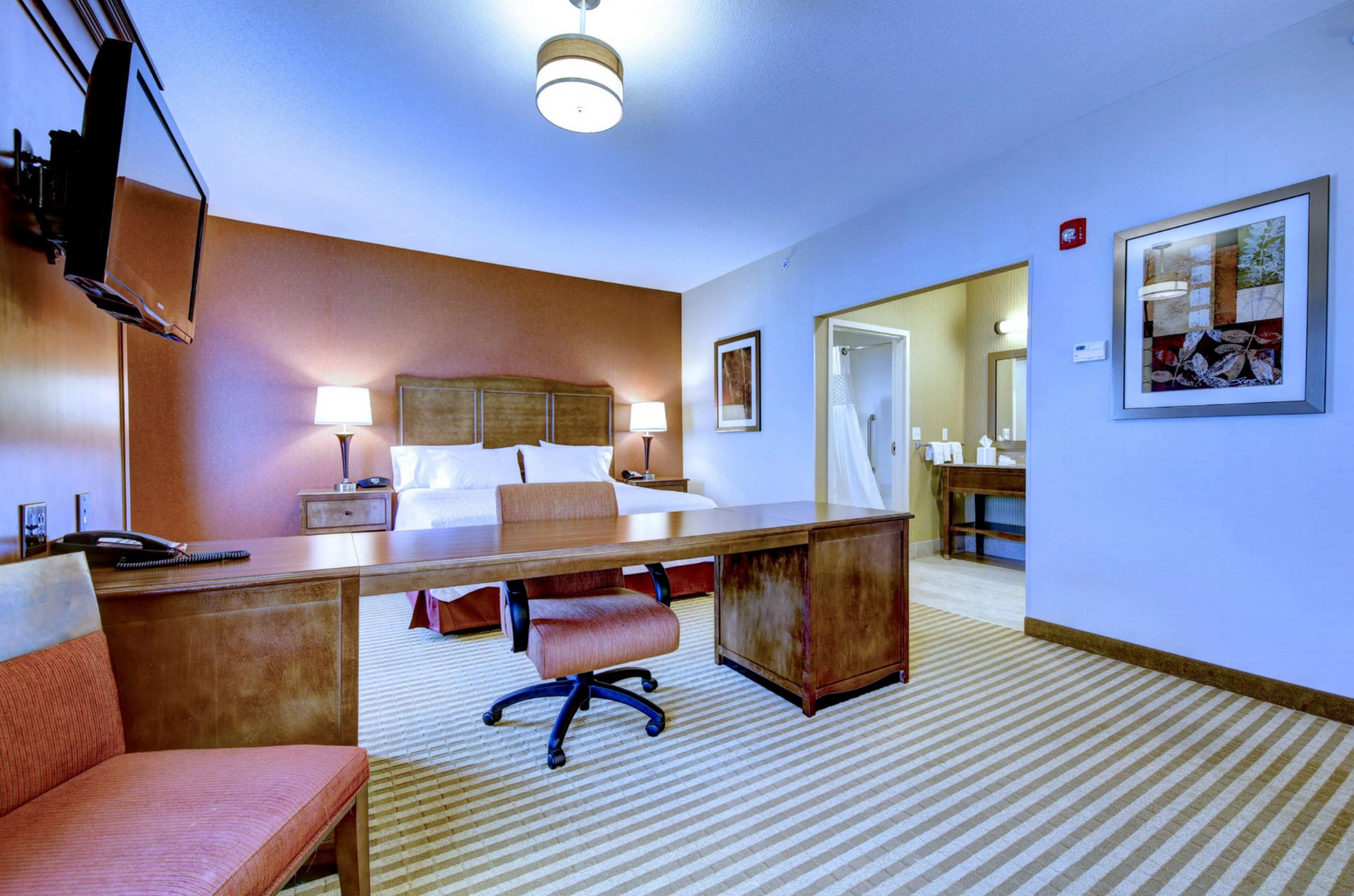 Hampton Inn & Suites Harrisburg/North Hampton Inn & Suites Harrisburg/North