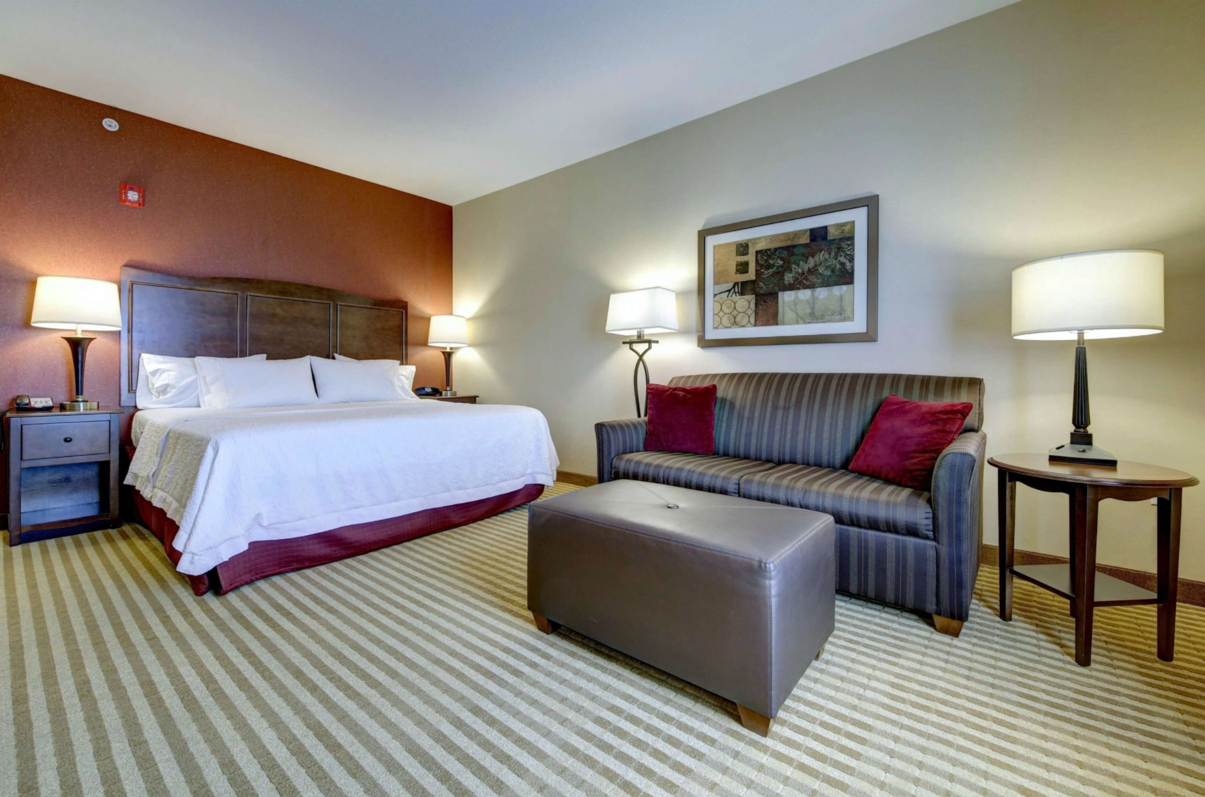 Hampton Inn & Suites Harrisburg/North Hampton Inn & Suites Harrisburg/North
