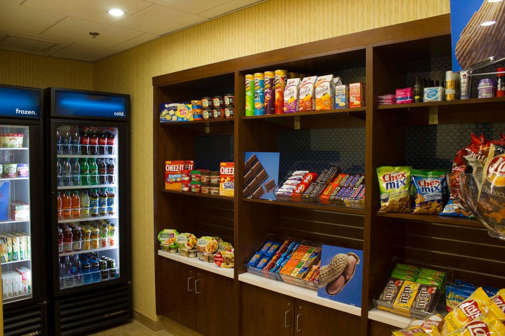 Hampton Inn & Suites Harrisburg/North Hampton Inn & Suites Harrisburg/North