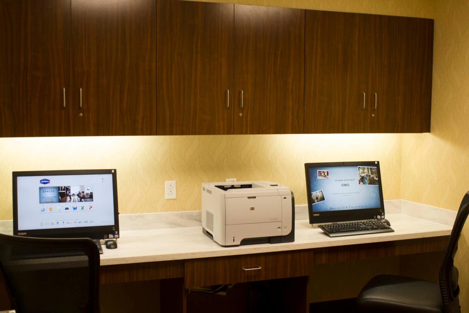 Hampton Inn & Suites Harrisburg/North Hampton Inn & Suites Harrisburg/North