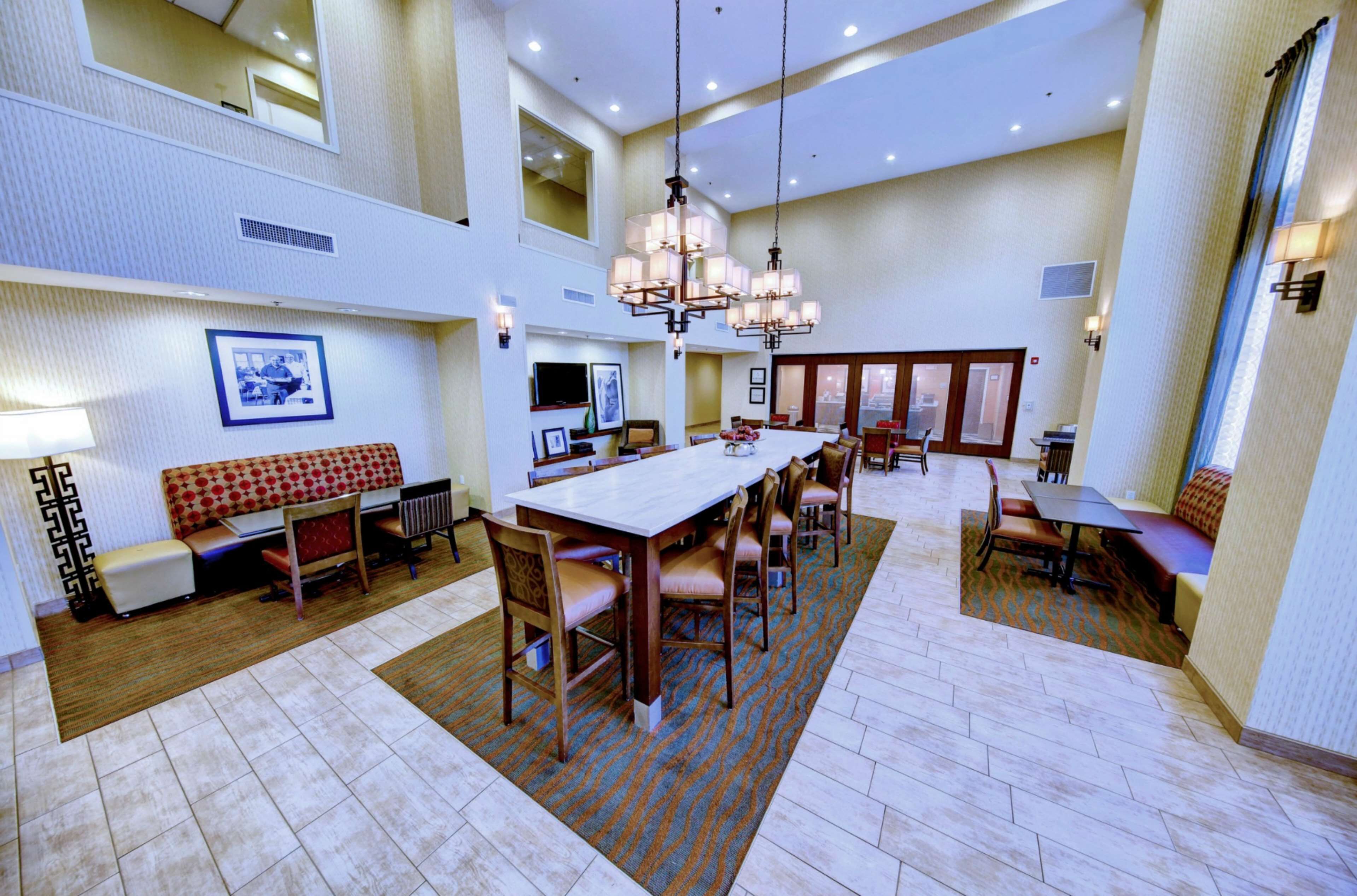 Hampton Inn & Suites Harrisburg/North Hampton Inn & Suites Harrisburg/North