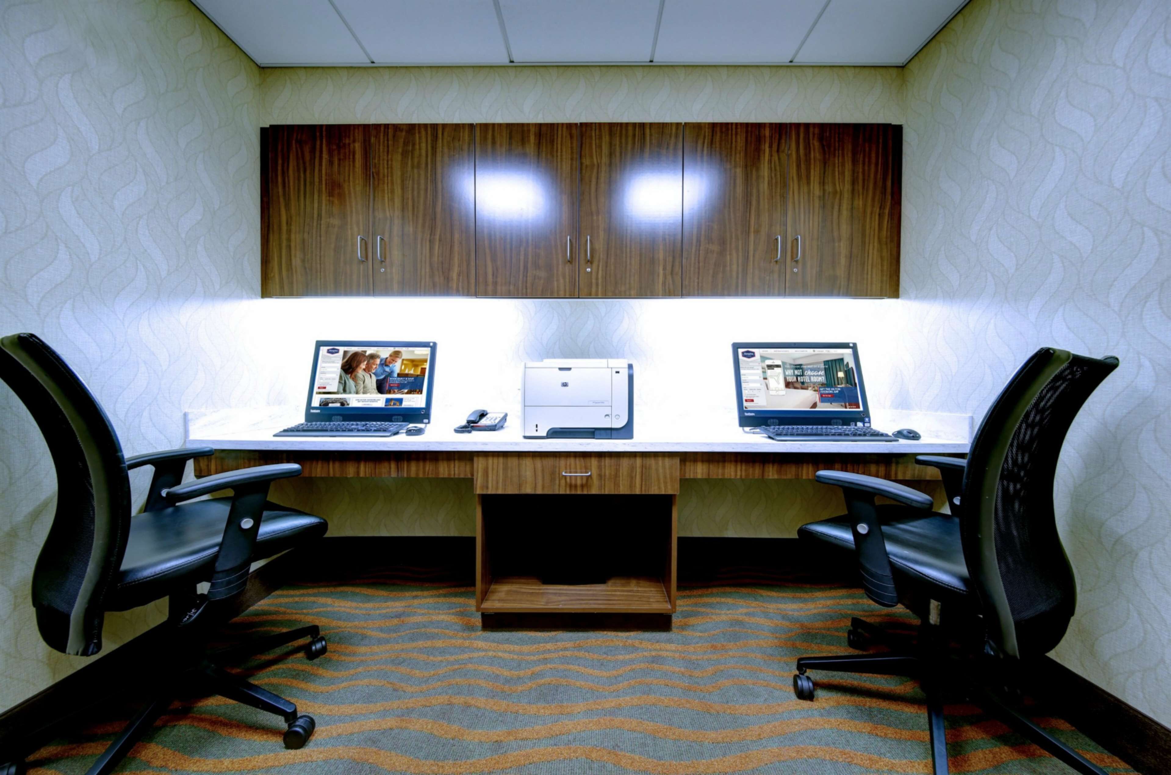 Hampton Inn & Suites Harrisburg/North Hampton Inn & Suites Harrisburg/North