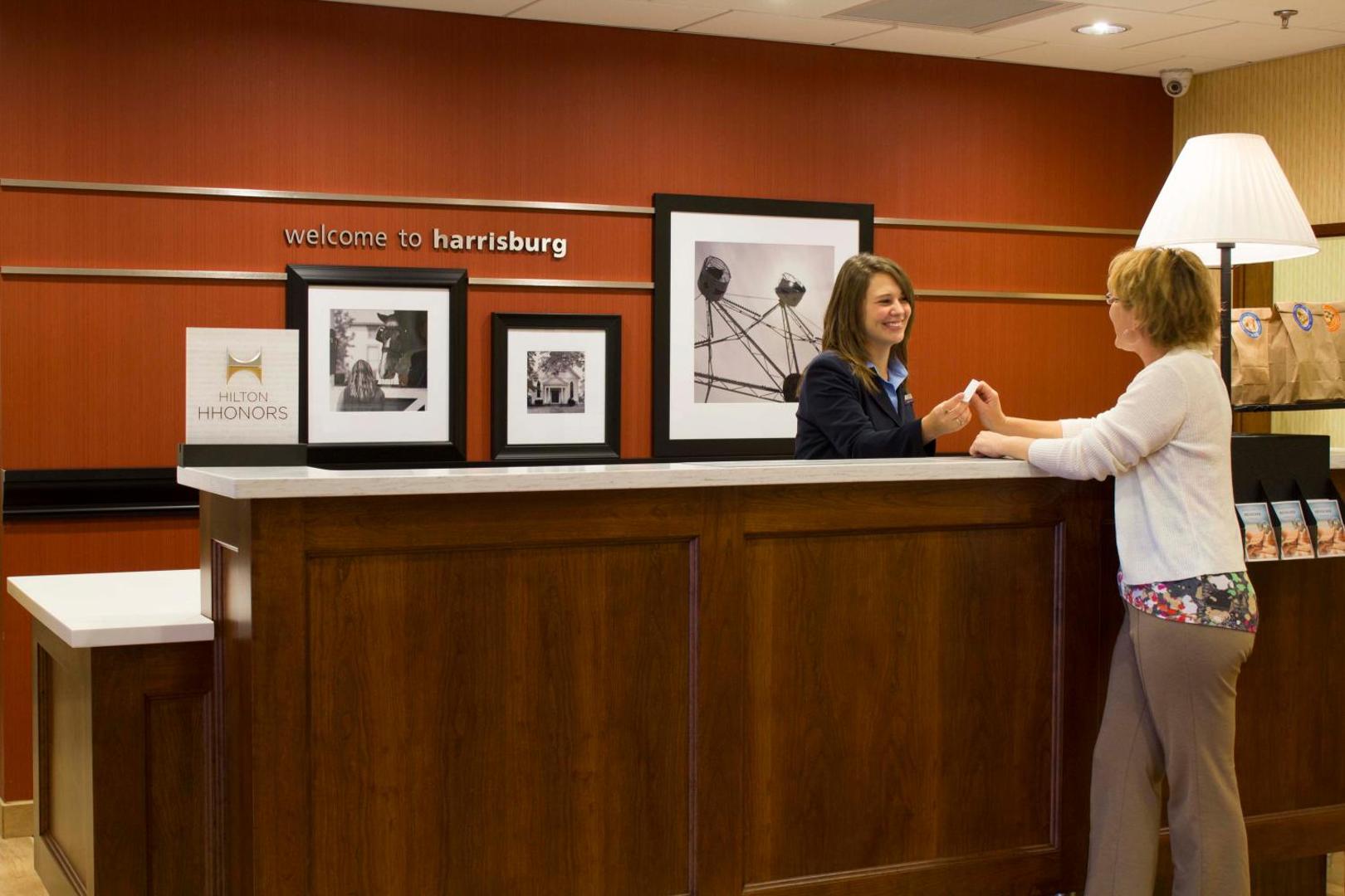 Hampton Inn & Suites Harrisburg/North Hampton Inn & Suites Harrisburg/North