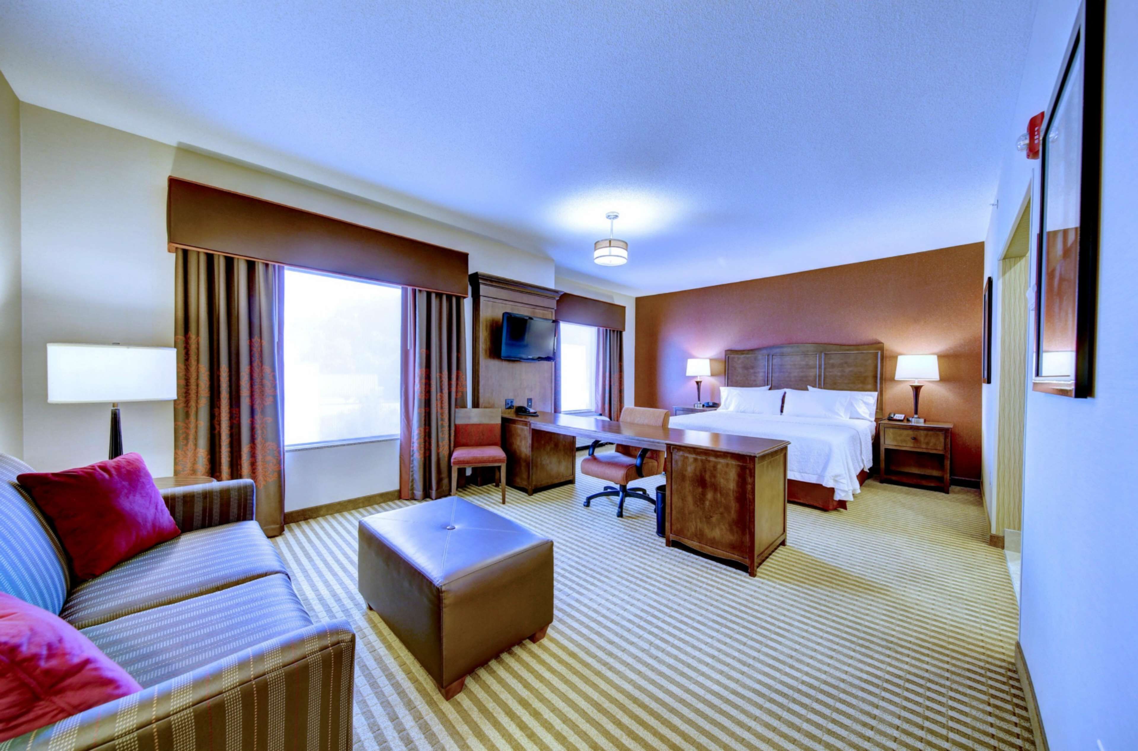 Hampton Inn & Suites Harrisburg/North Hampton Inn & Suites Harrisburg/North