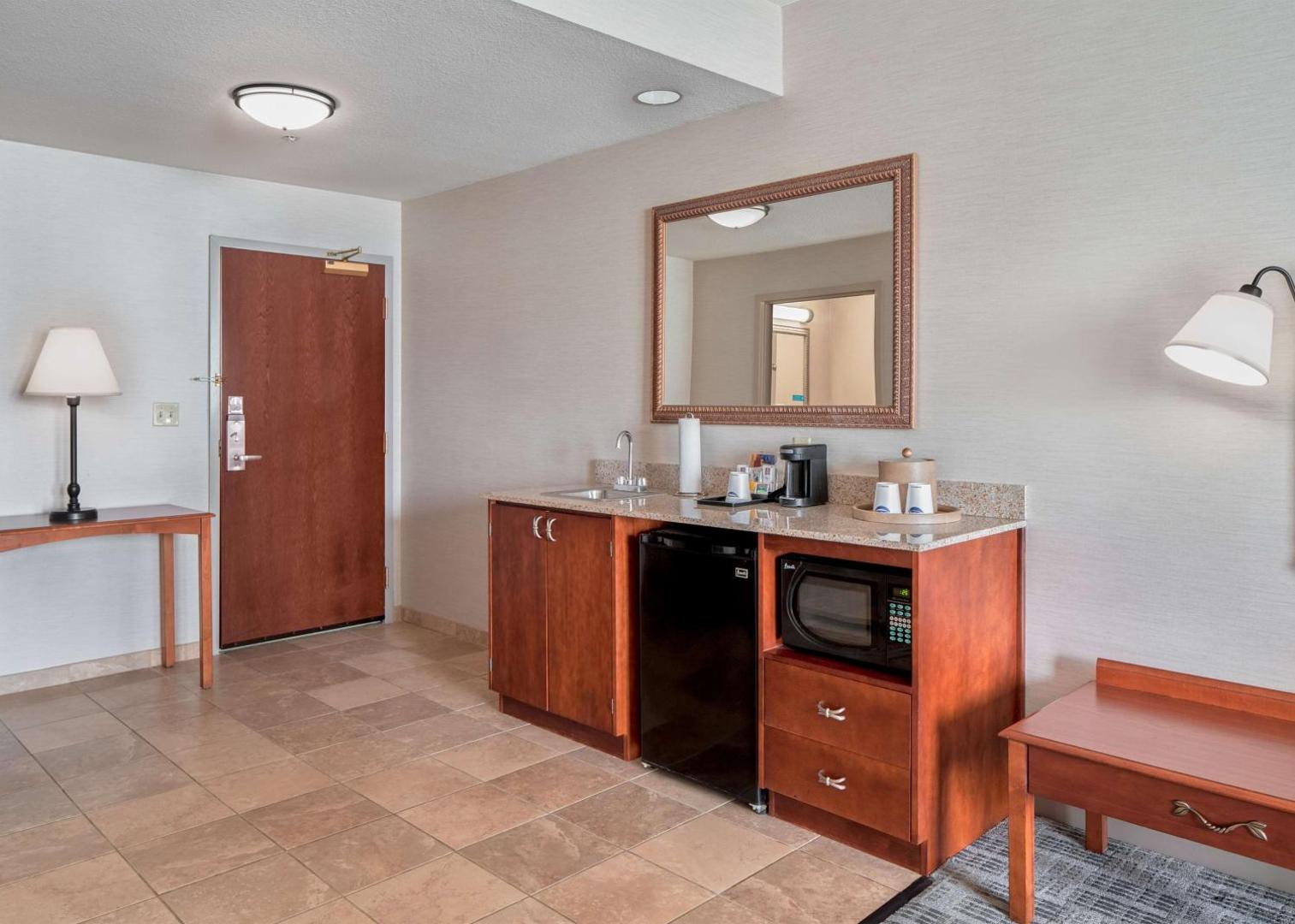 Hampton Inn & Suites Grove City Hampton Inn & Suites Grove City