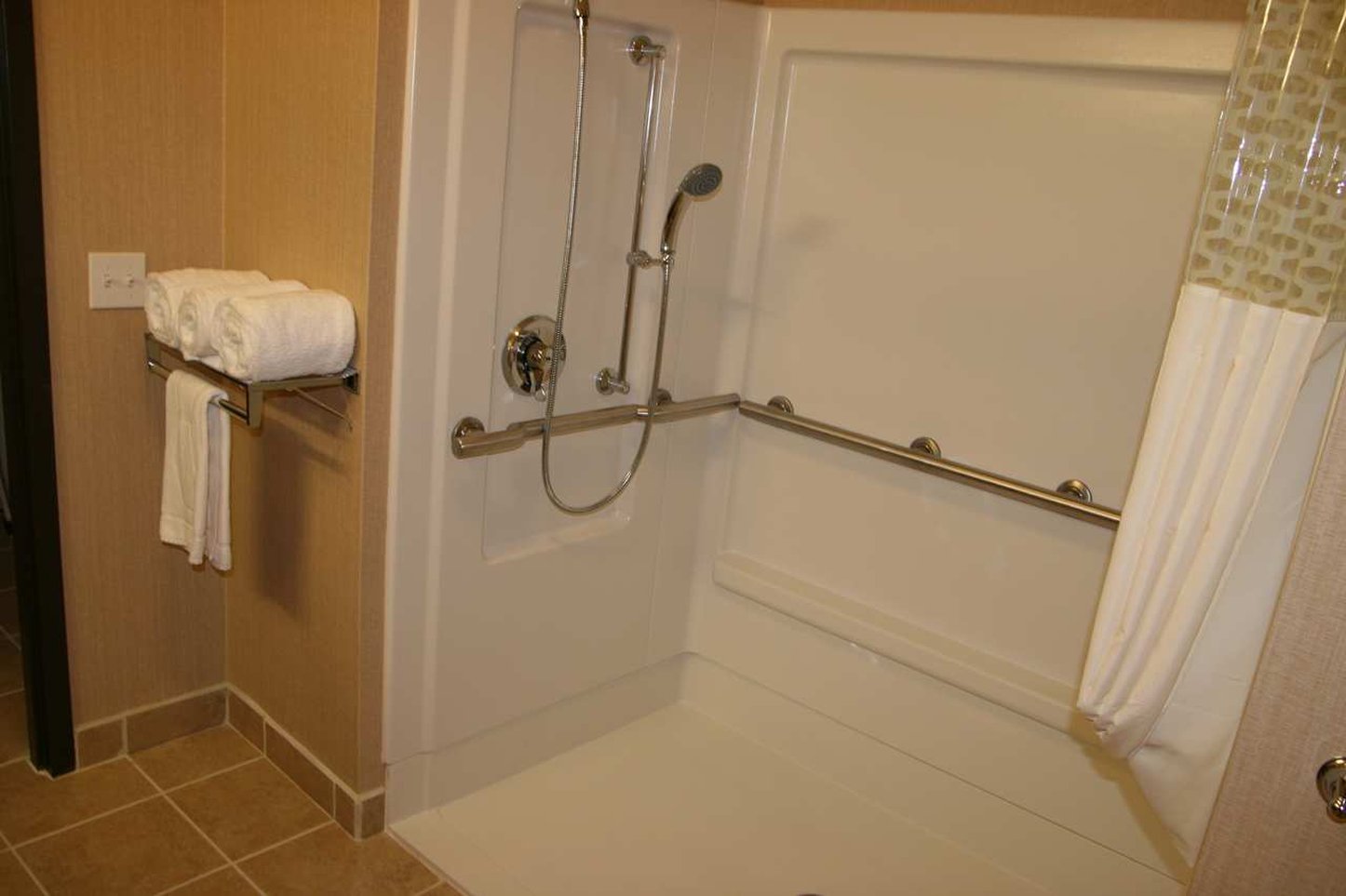 Hampton Inn & Suites New Castle Hampton Inn & Suites New Castle