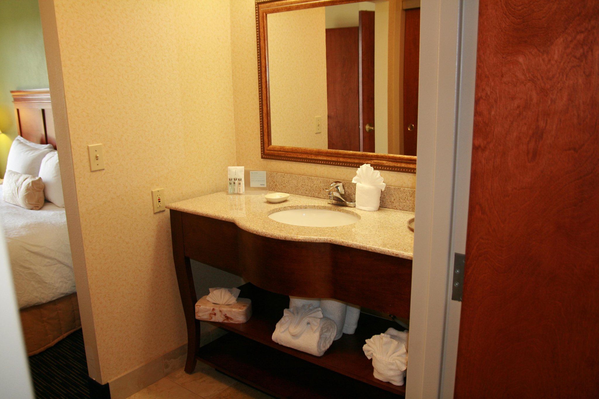 Hampton Inn & Suites Valley Forge Oaks Hampton Inn & Suites Valley Forge Oaks