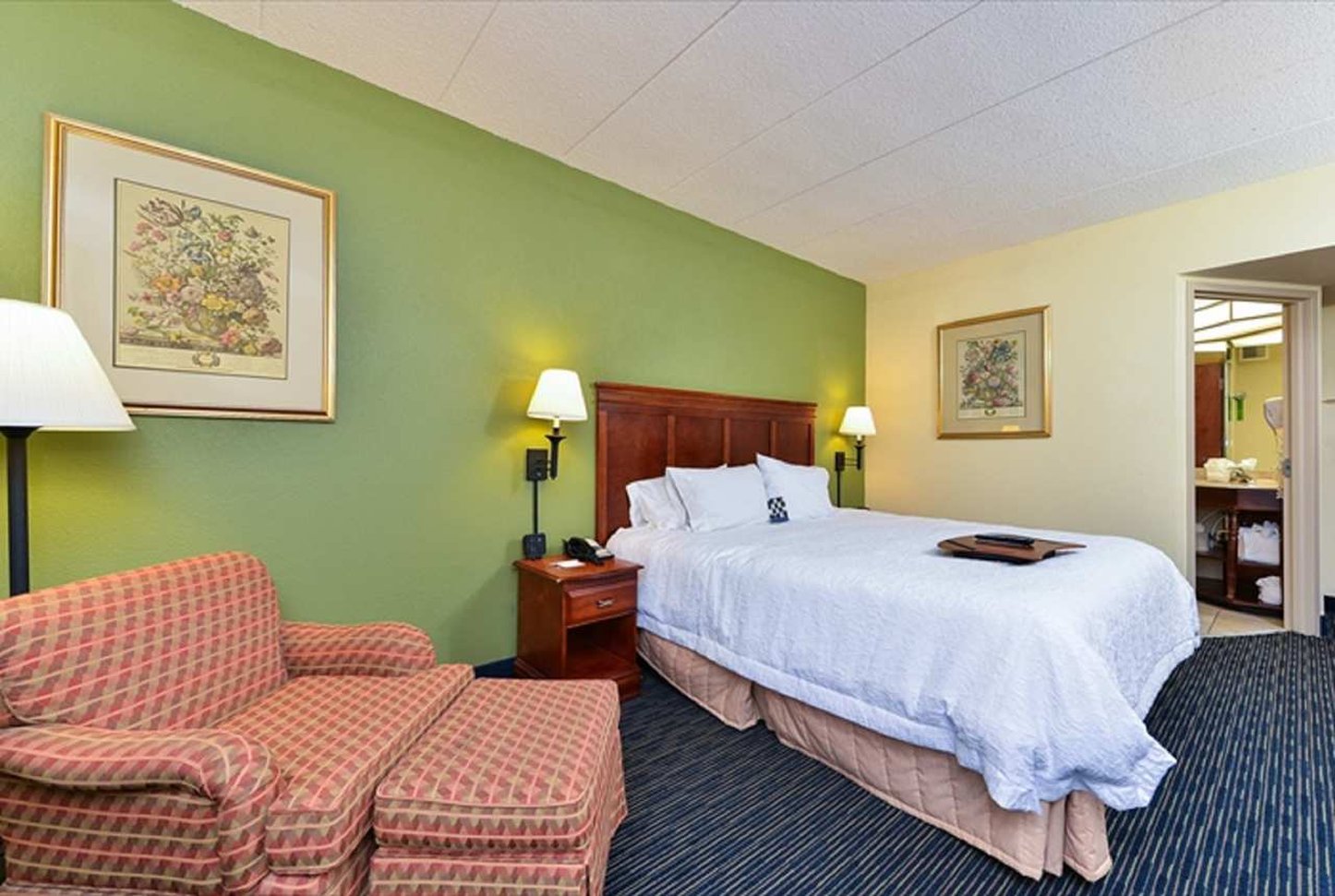 Hampton Inn & Suites Valley Forge Oaks Hampton Inn & Suites Valley Forge Oaks