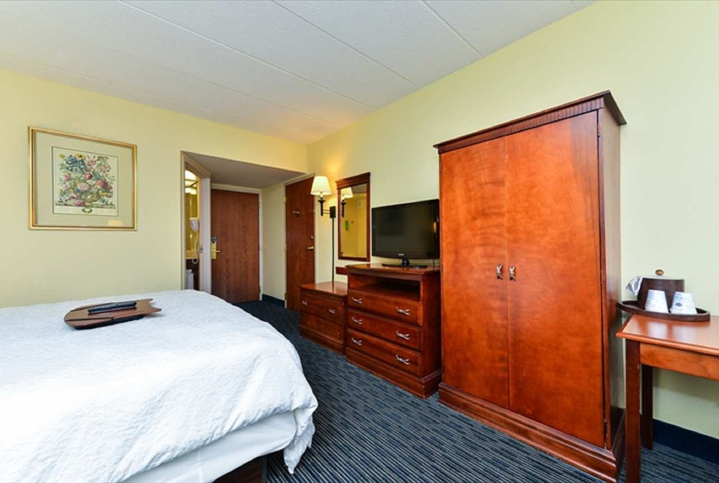 Hampton Inn & Suites Valley Forge Oaks Hampton Inn & Suites Valley Forge Oaks