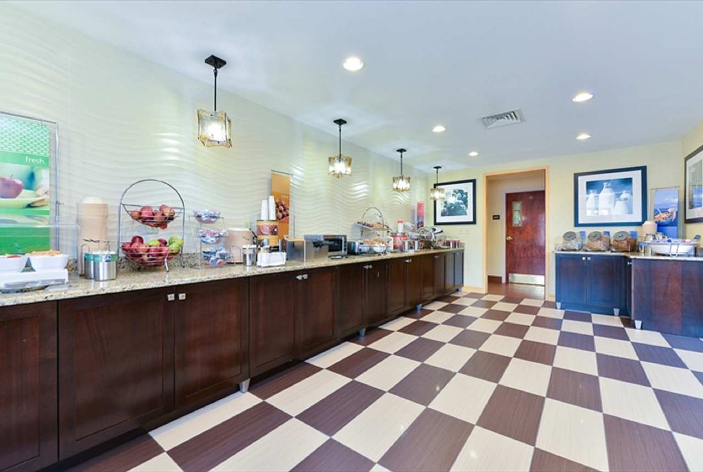 Hampton Inn & Suites Valley Forge Oaks Hampton Inn & Suites Valley Forge Oaks