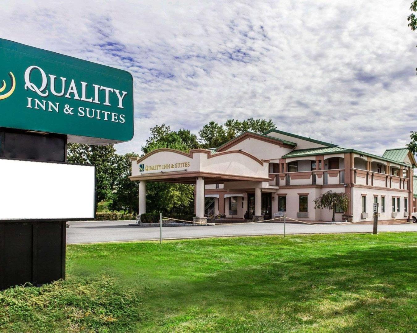 Quality Inn & Suites Quality Inn & Suites