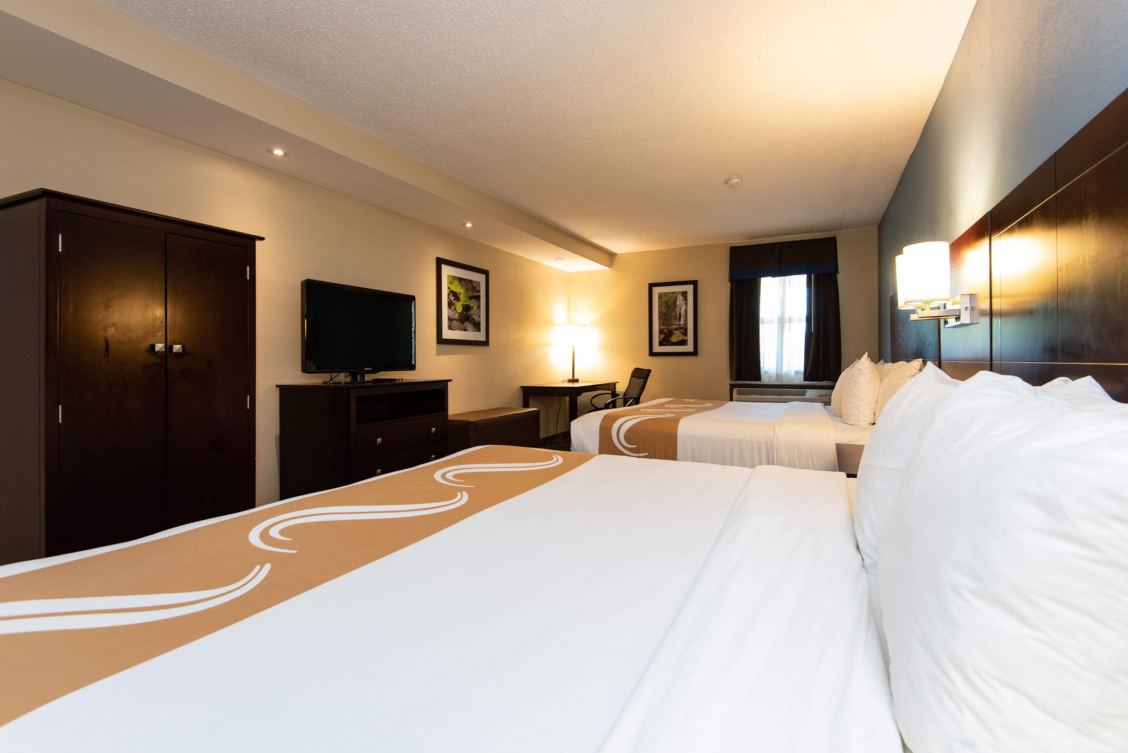 Quality Inn & Suites Quality Inn & Suites