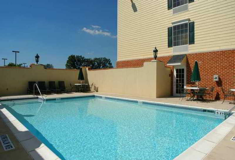 Hampton Inn & Suites Williamsburg Square Hampton Inn & Suites Williamsburg Square