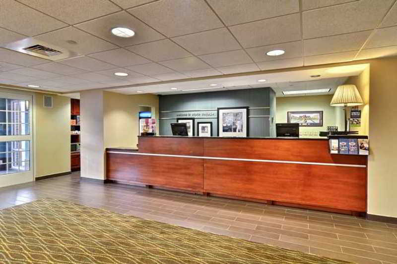 Hampton Inn & Suites Williamsburg Square Hampton Inn & Suites Williamsburg Square
