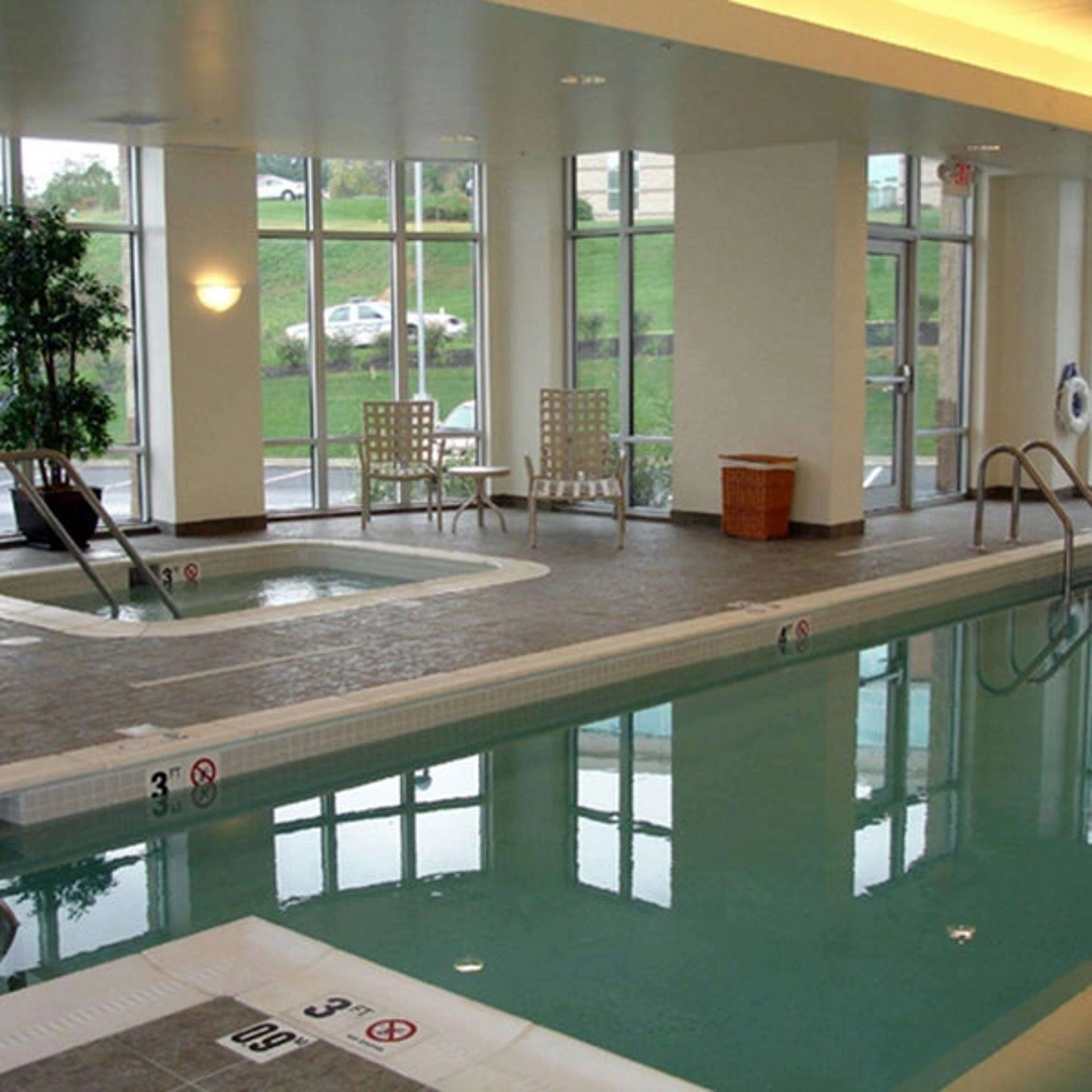 Hampton Inn & Suites Pittsburgh-Meadow Lands Hampton Inn & Suites Pittsburgh-Meadow Lands