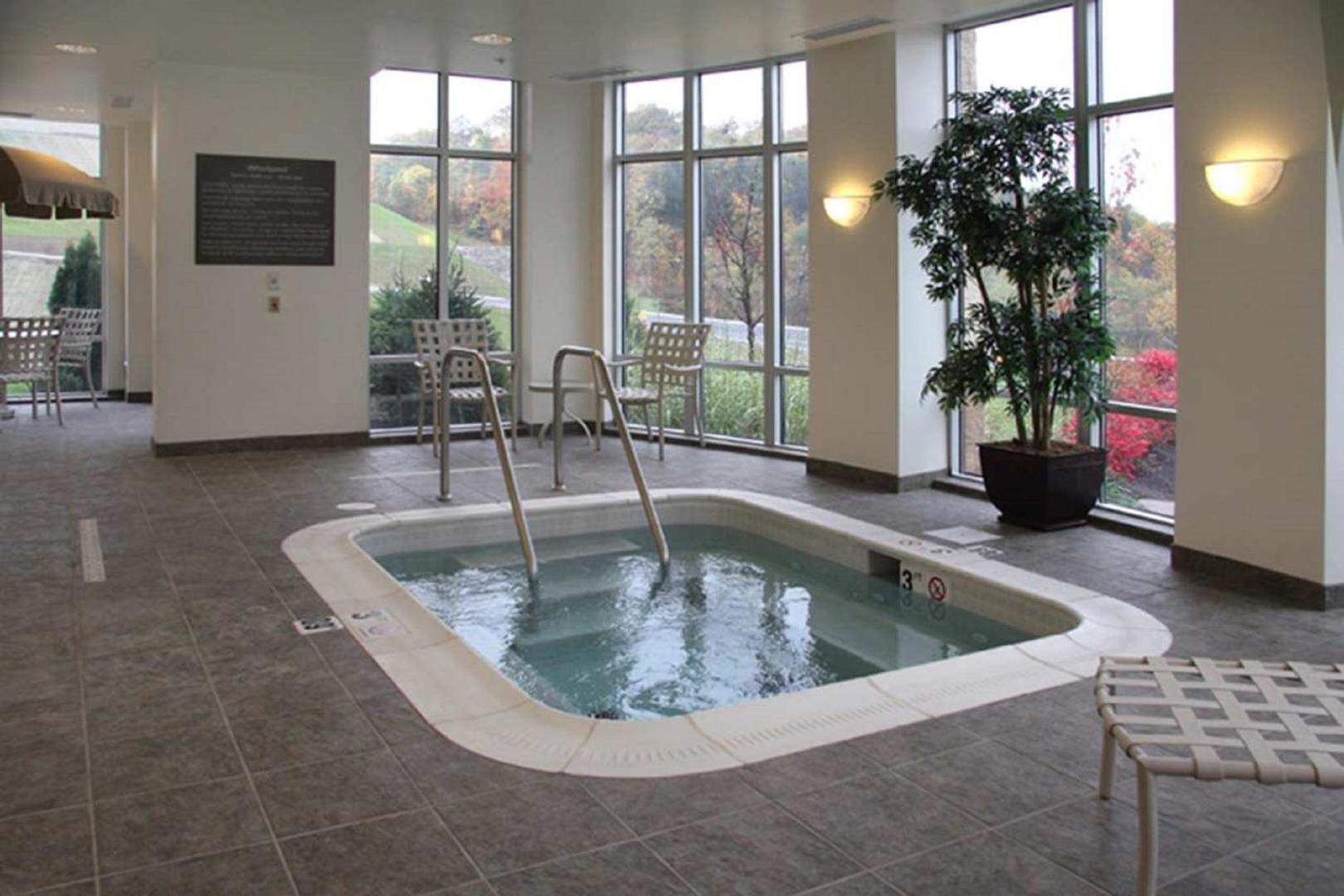 Hampton Inn & Suites Pittsburgh-Meadow Lands Hampton Inn & Suites Pittsburgh-Meadow Lands