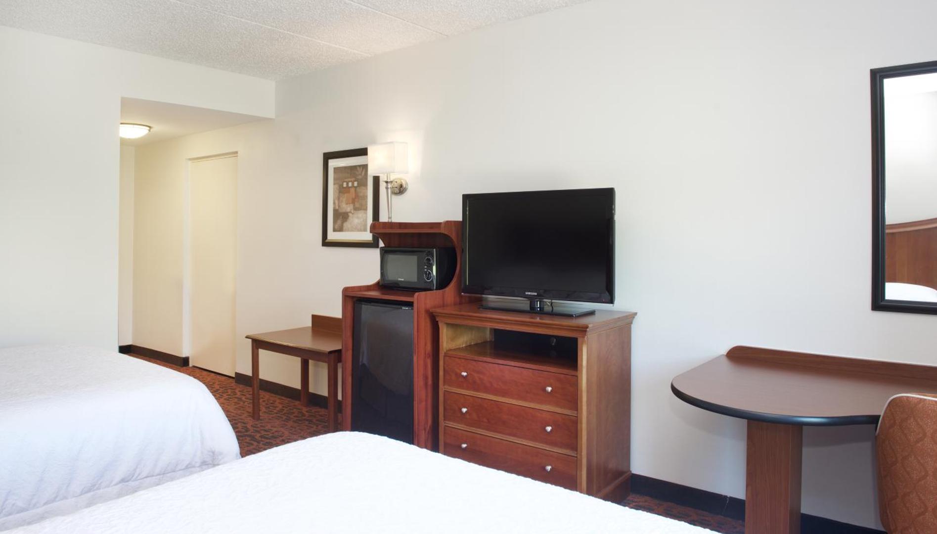 Hampton Inn & Suites Pittsburgh-Meadow Lands Hampton Inn & Suites Pittsburgh-Meadow Lands