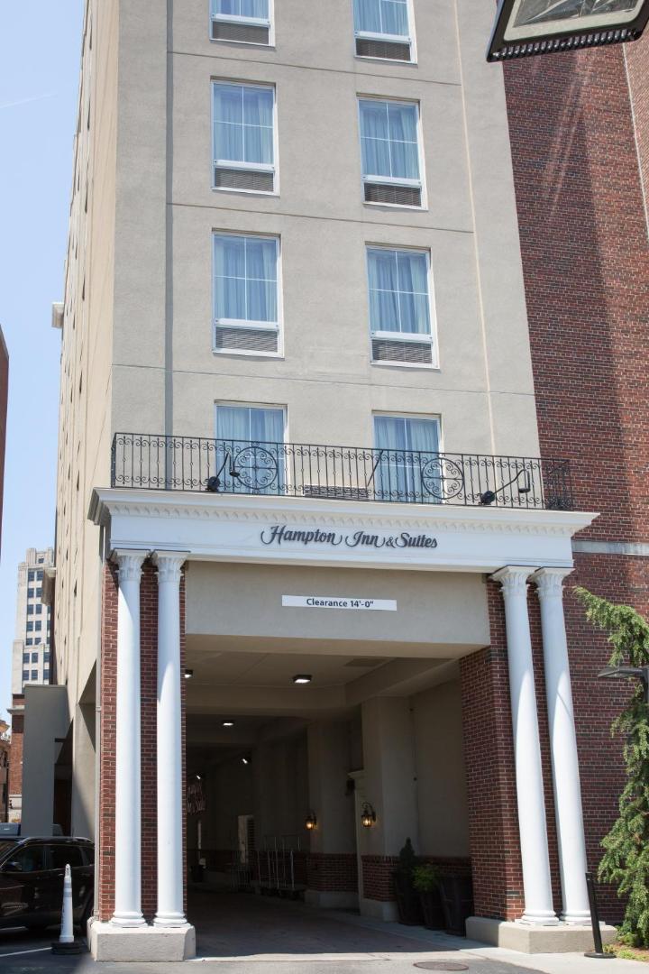 Hampton Inn & Suites Hampton Inn & Suites