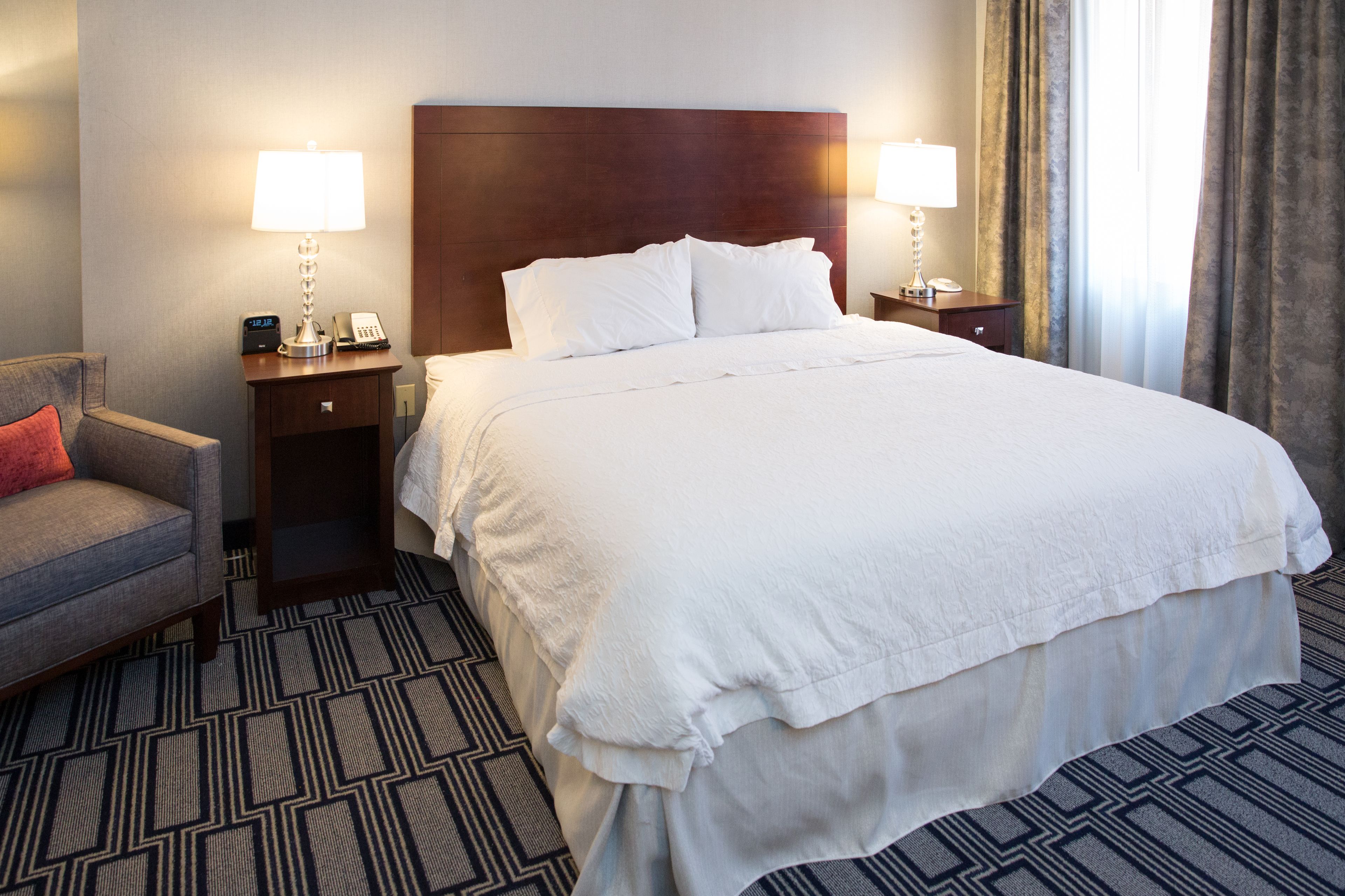 Hampton Inn & Suites Hampton Inn & Suites