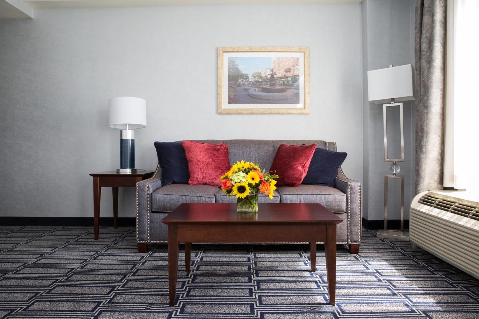 Hampton Inn & Suites Hampton Inn & Suites